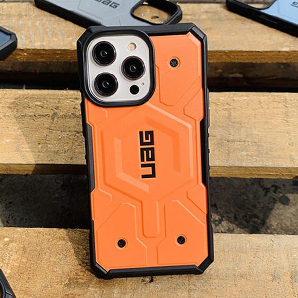 iPhone Rugged Case – UAG Style Military-Grade Drop Protection