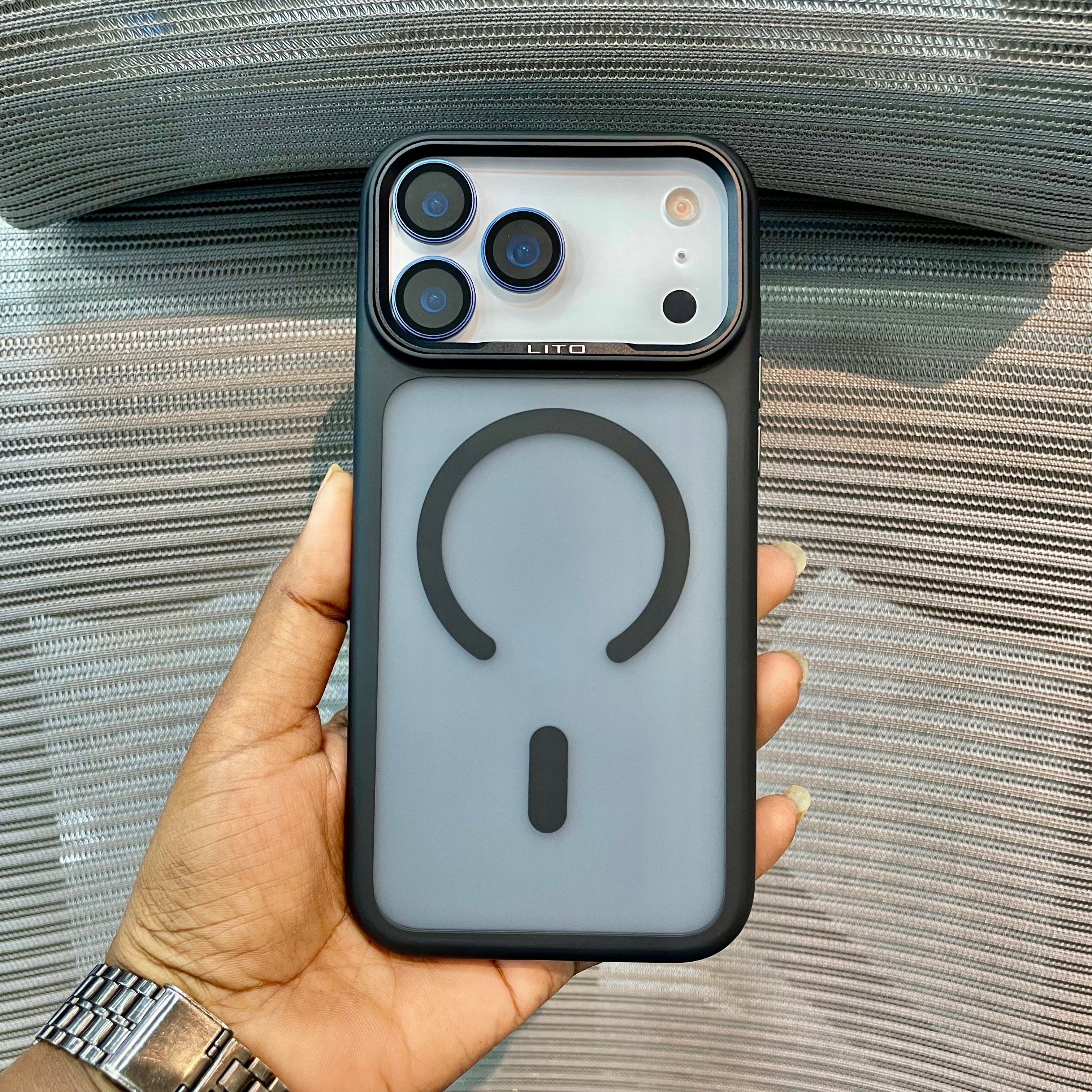 EdgeTint MagSafe iPhone 17 Pro Max Case