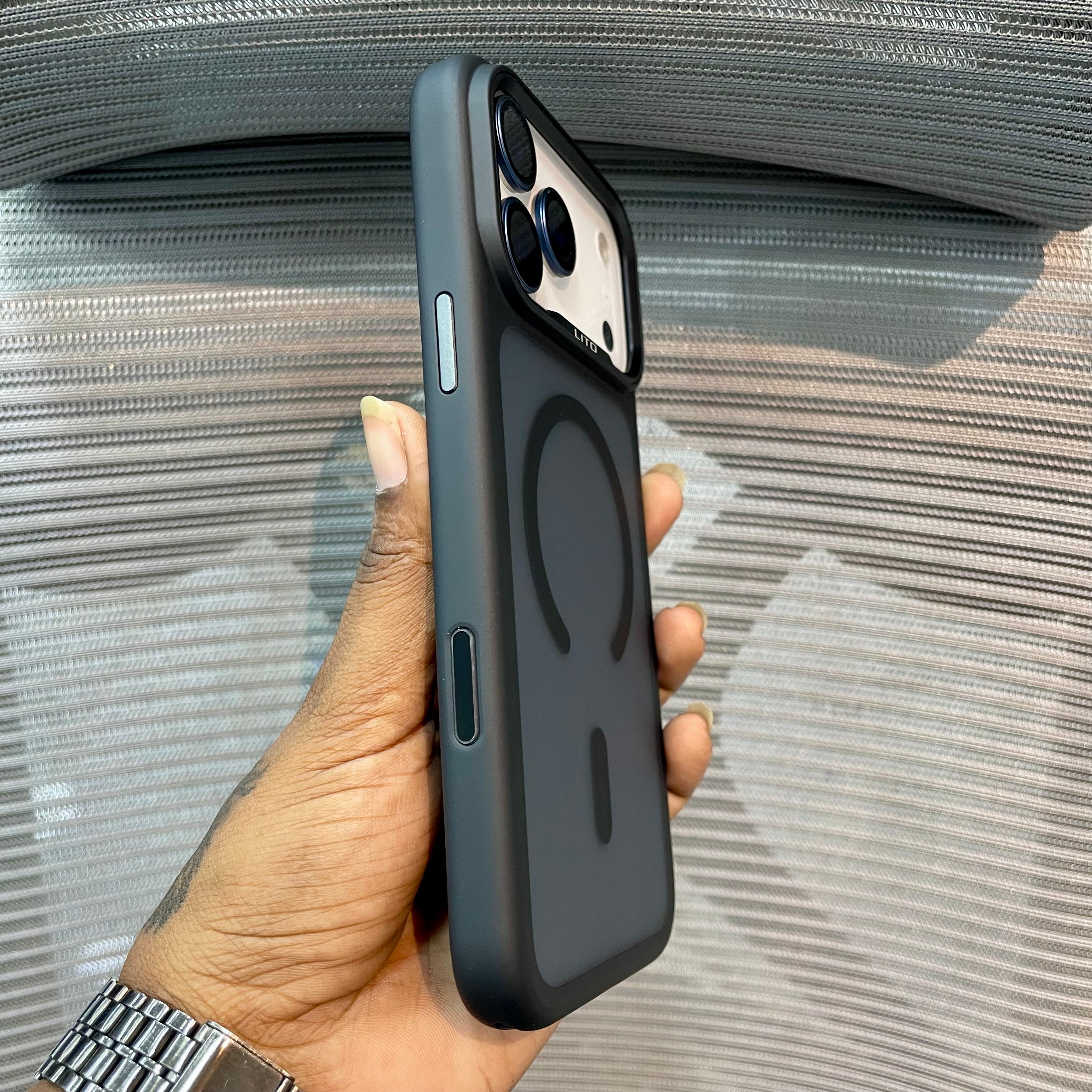 EdgeTint MagSafe iPhone 17 Pro Max Case