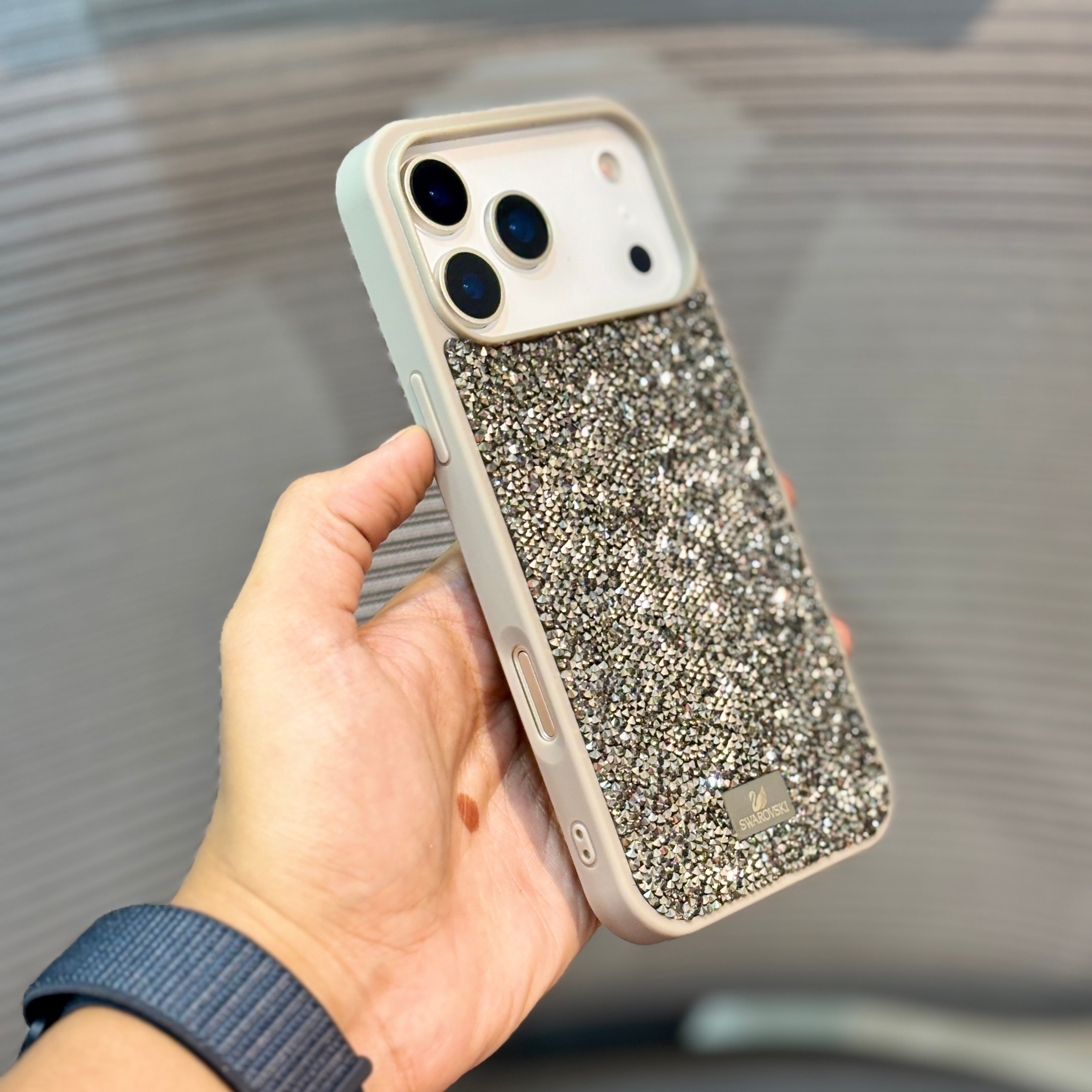 Protective Apple iPhone Back Cover - GleamLuxe Bling iPhone 17 Pro Case - Style 2