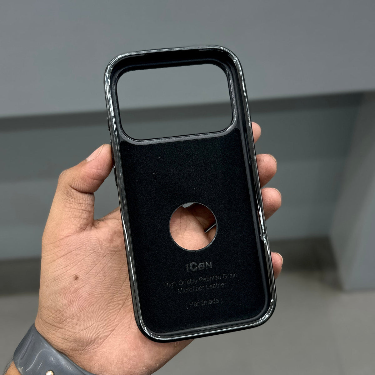 Icon Classic Series Case for iPhone 18 Series - burgundy