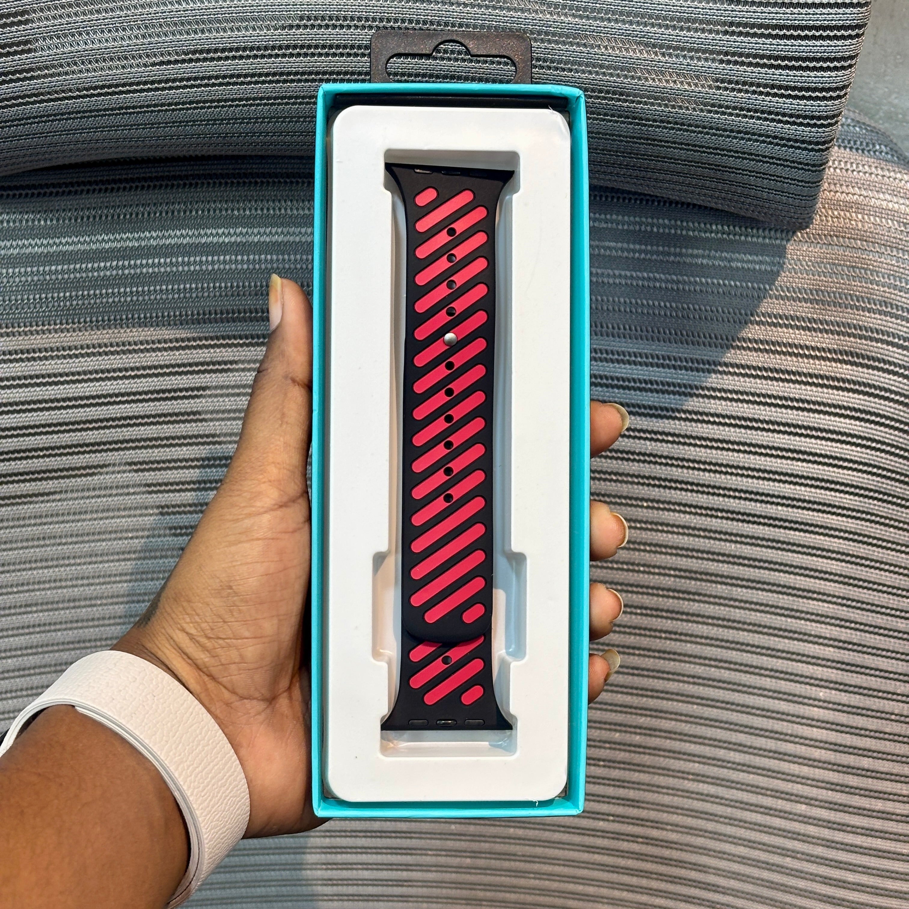 MagnaFlex Silicone Apple Watch Strap