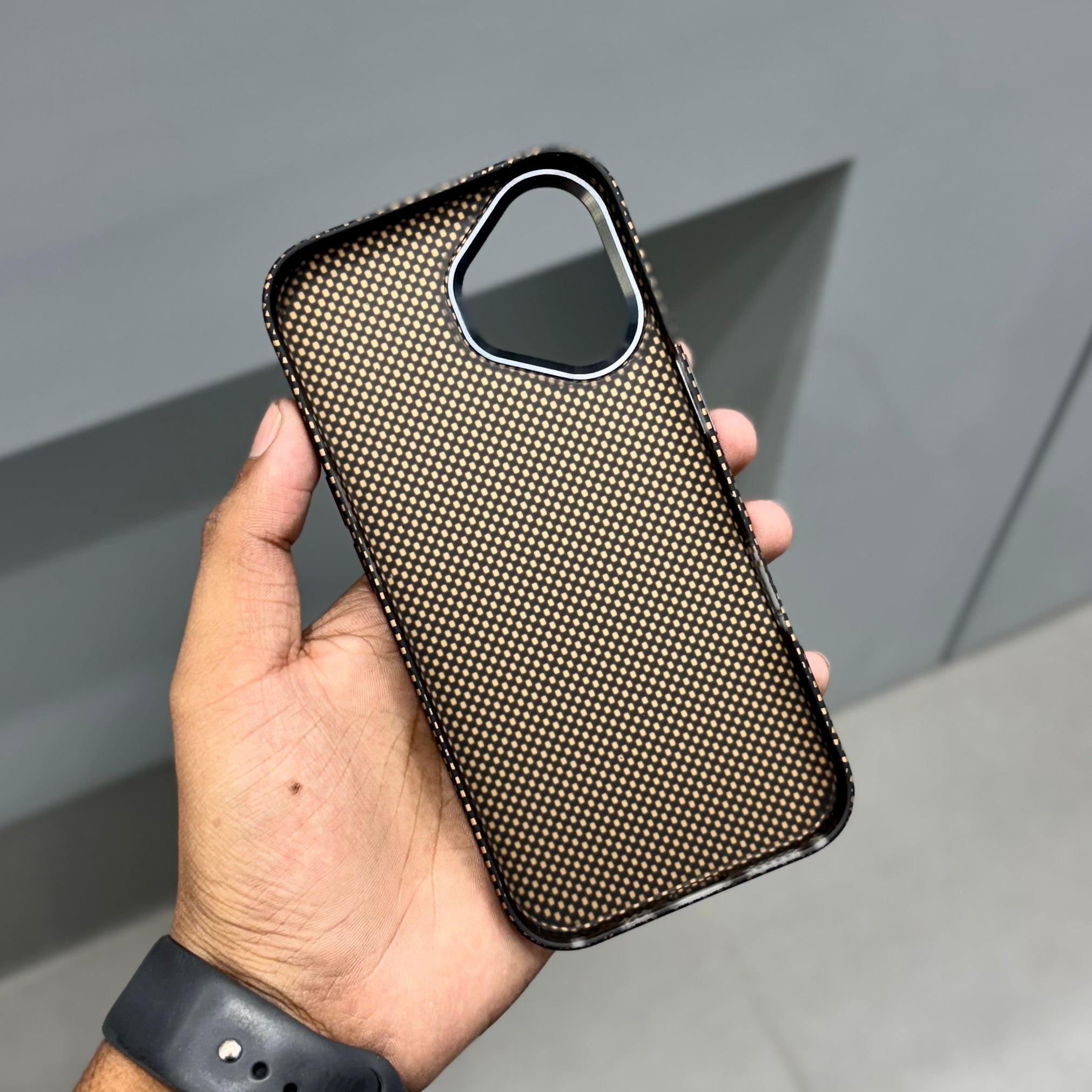Hydro Carboni Case- Basic Brown ( No. 2087 )