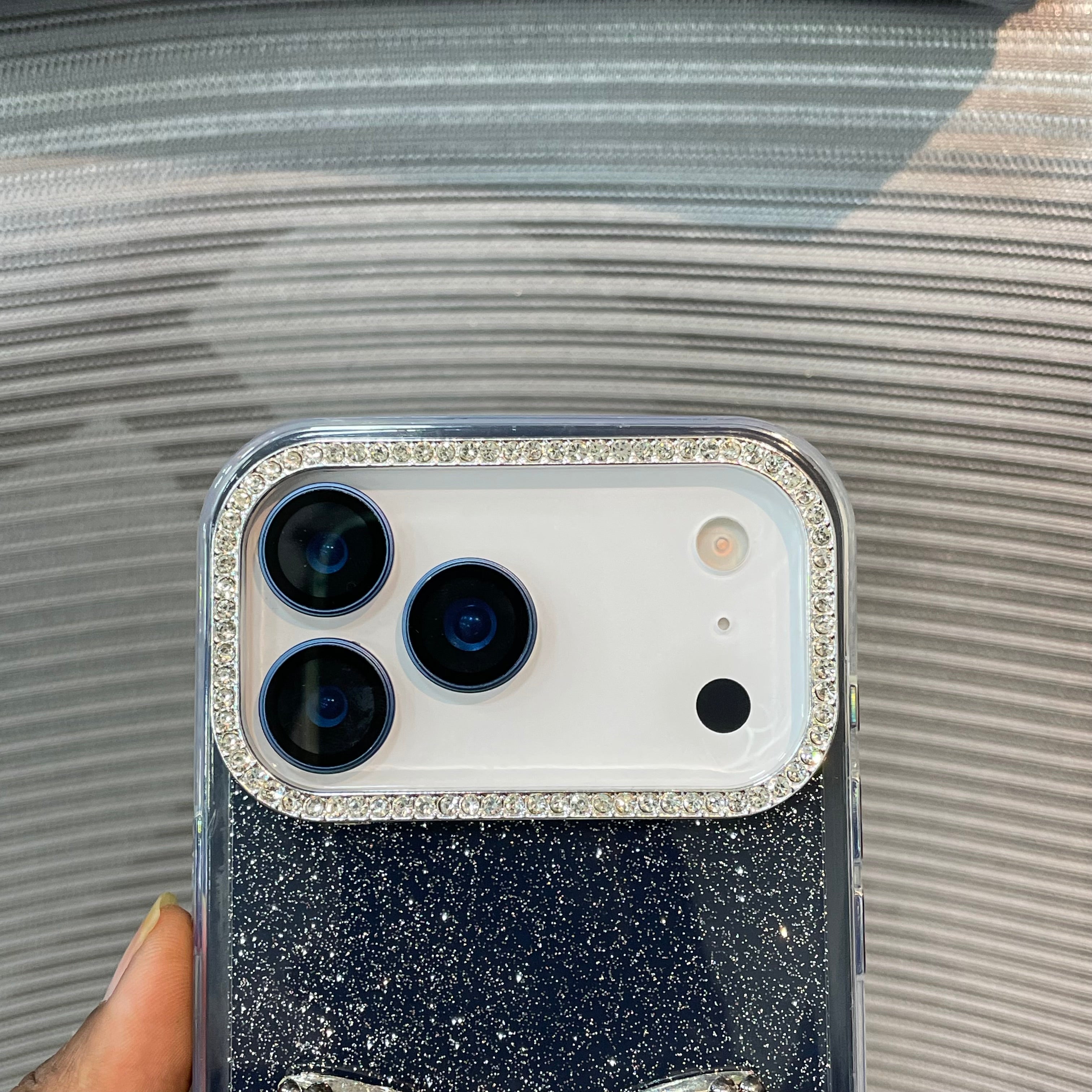 BowÉlite Glitter iPhone 17 Series Case