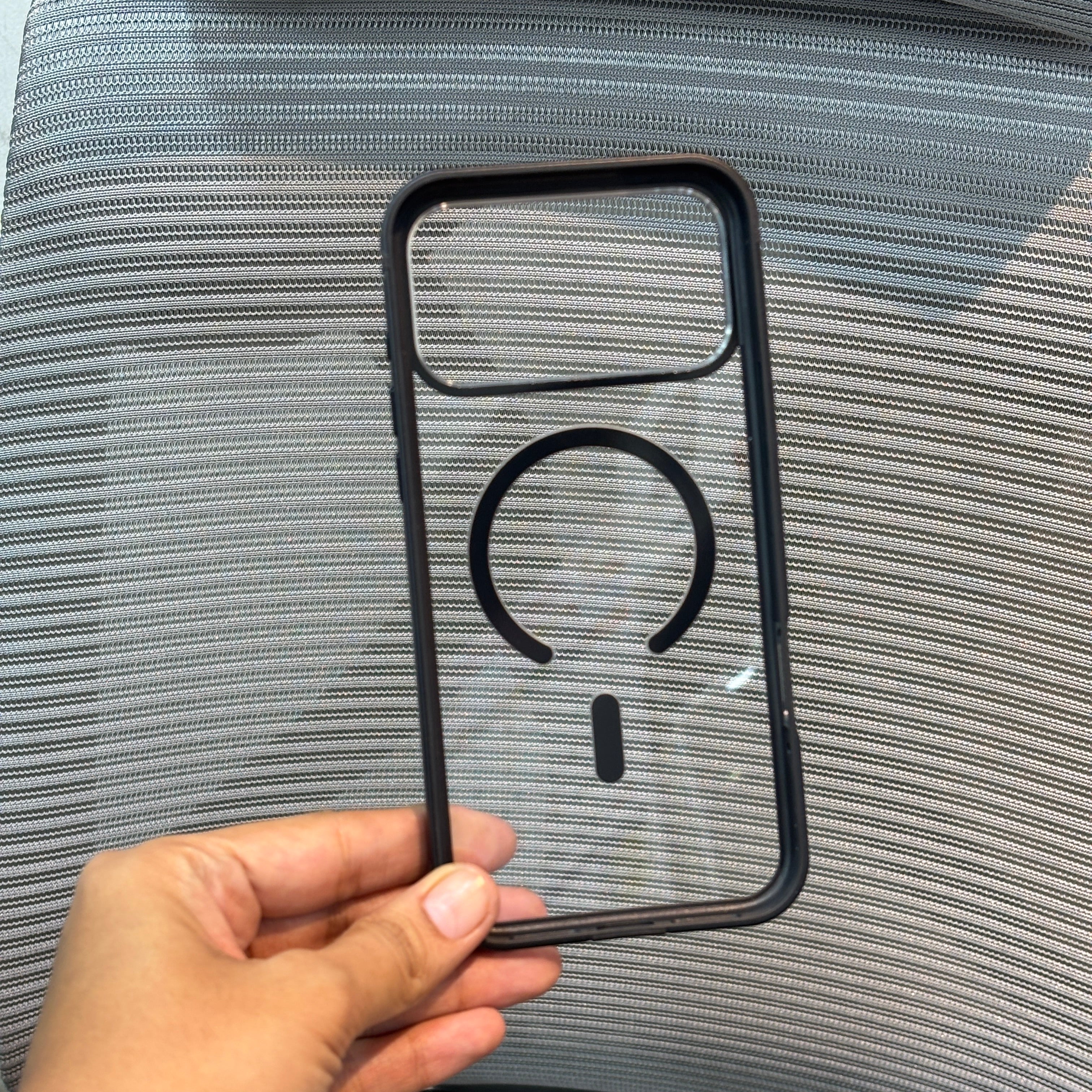 LumiFrame MagSafe iPhone 17 Pro Max Case