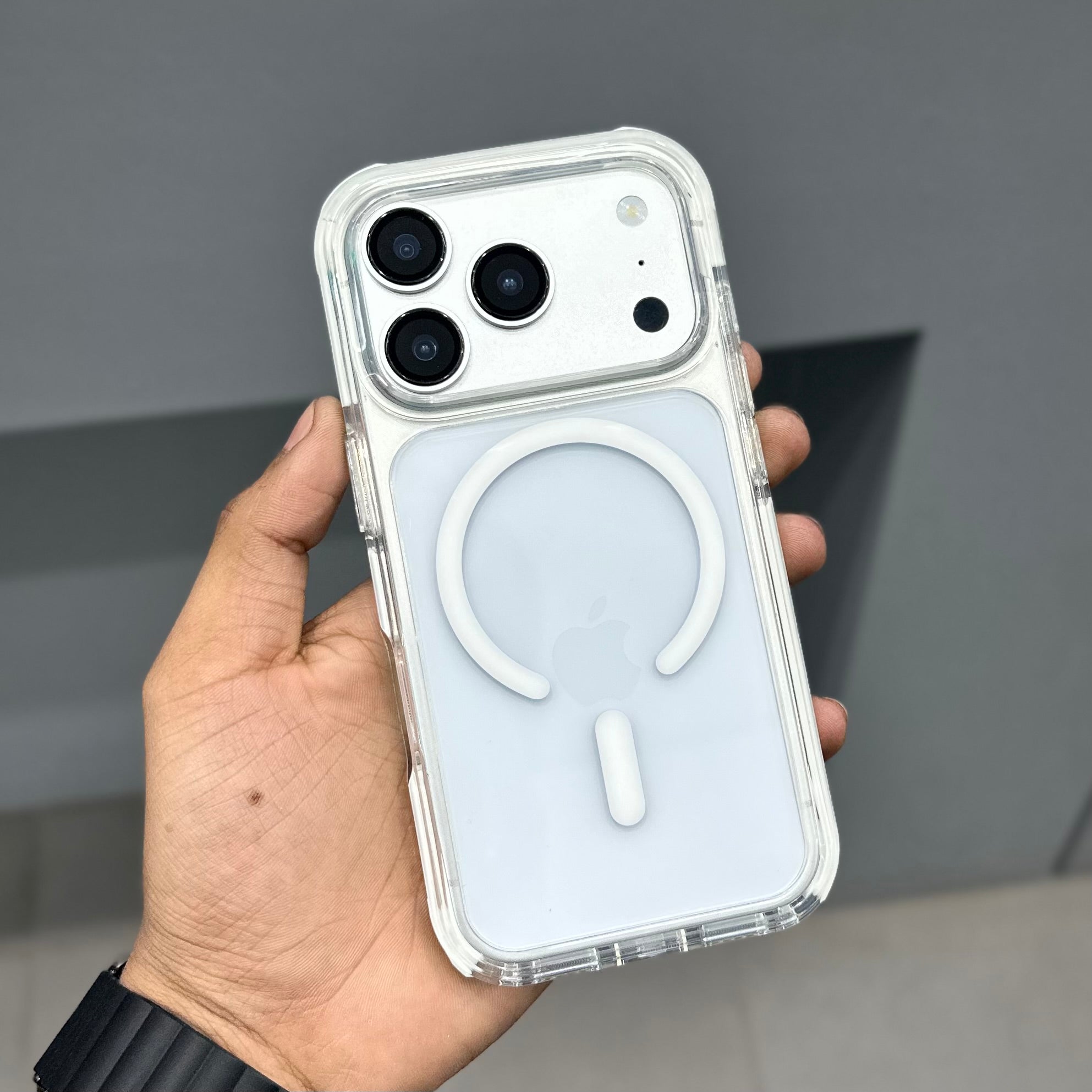 TRANZO TRIPLE LAYER MAGSAFE CASE-WHITE ( No. 2960)