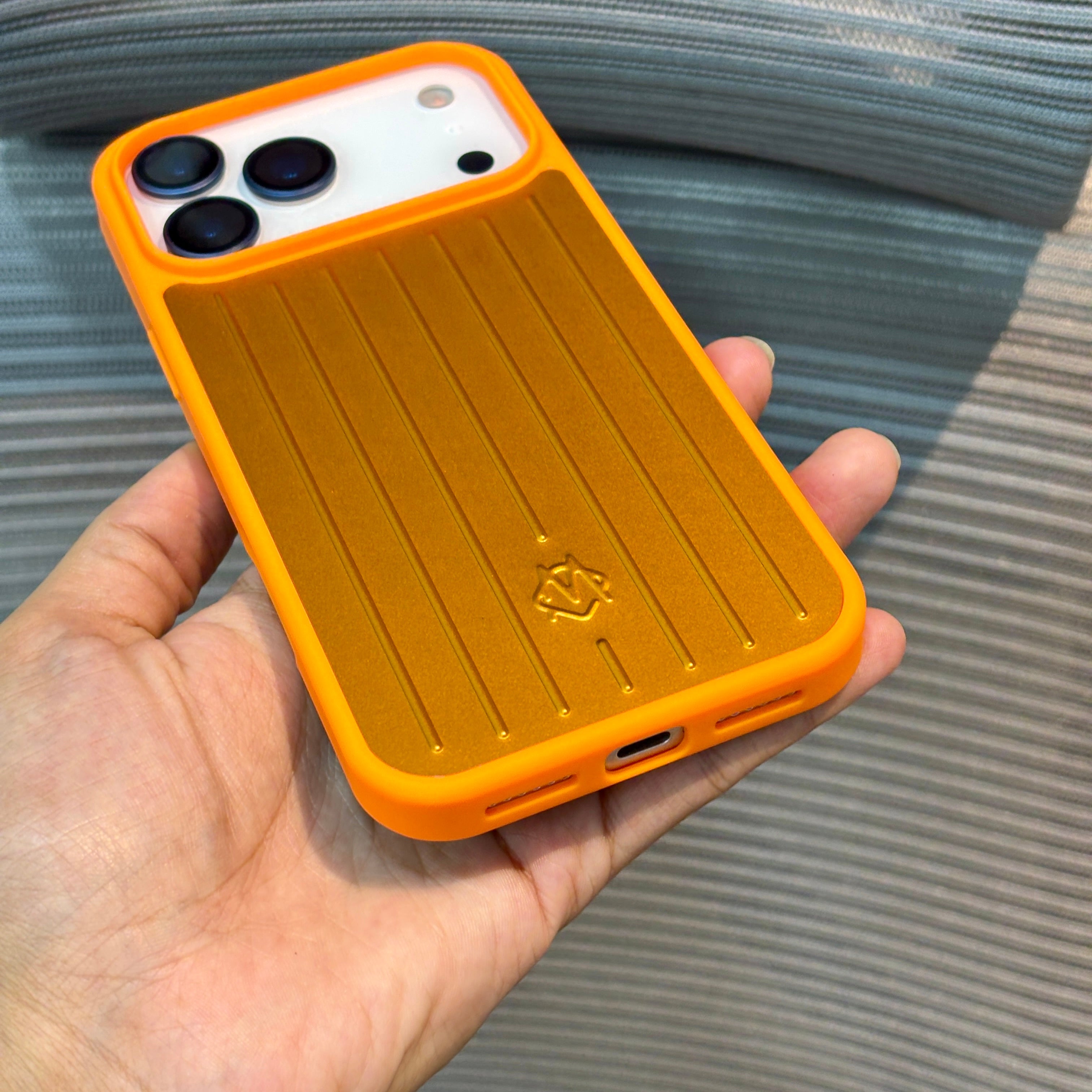 Protective Apple iPhone Back Cover - GrooveShield Aluminium iPhone 17 Pro Case - Style 6