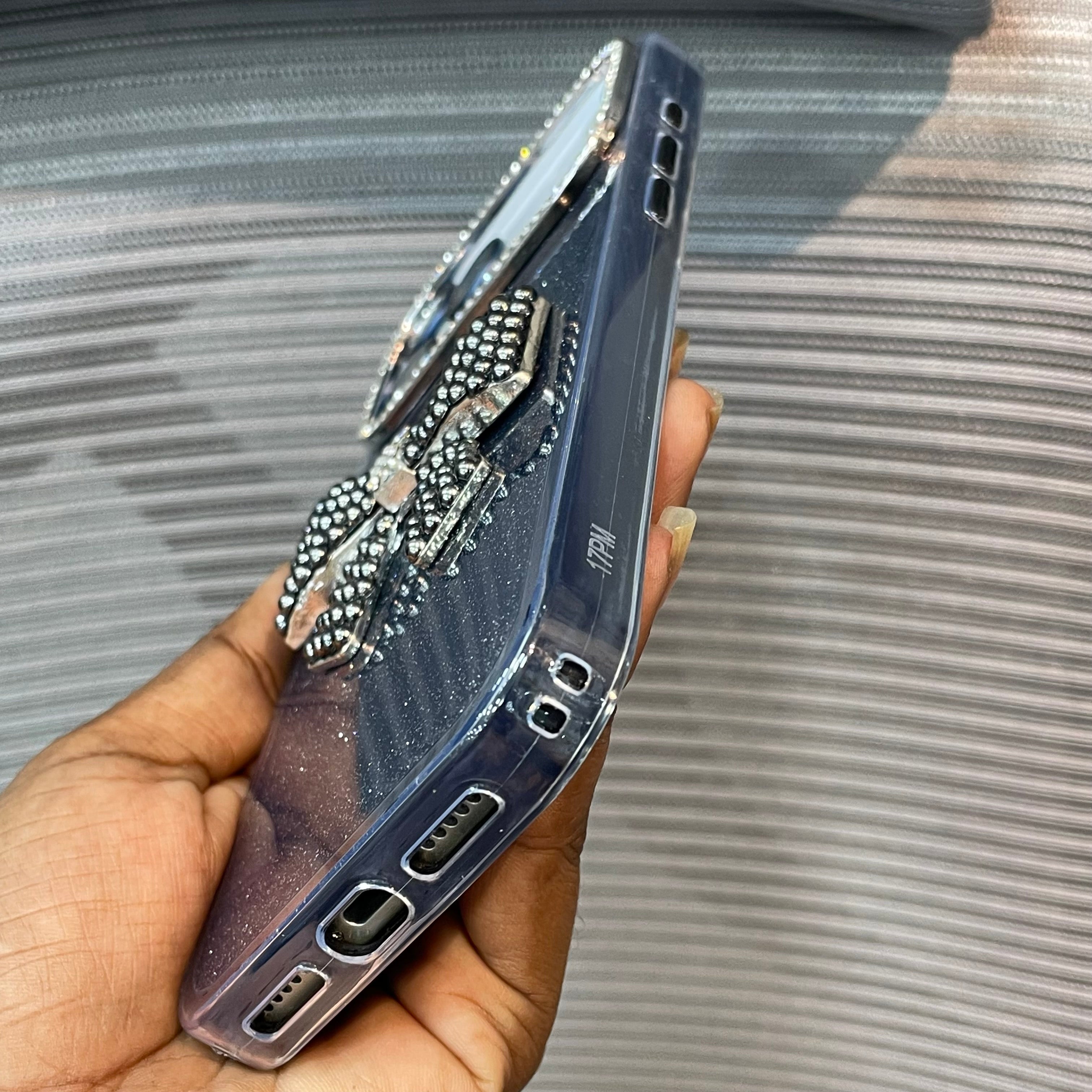 BowÉlite Glitter iPhone 17 Series Case