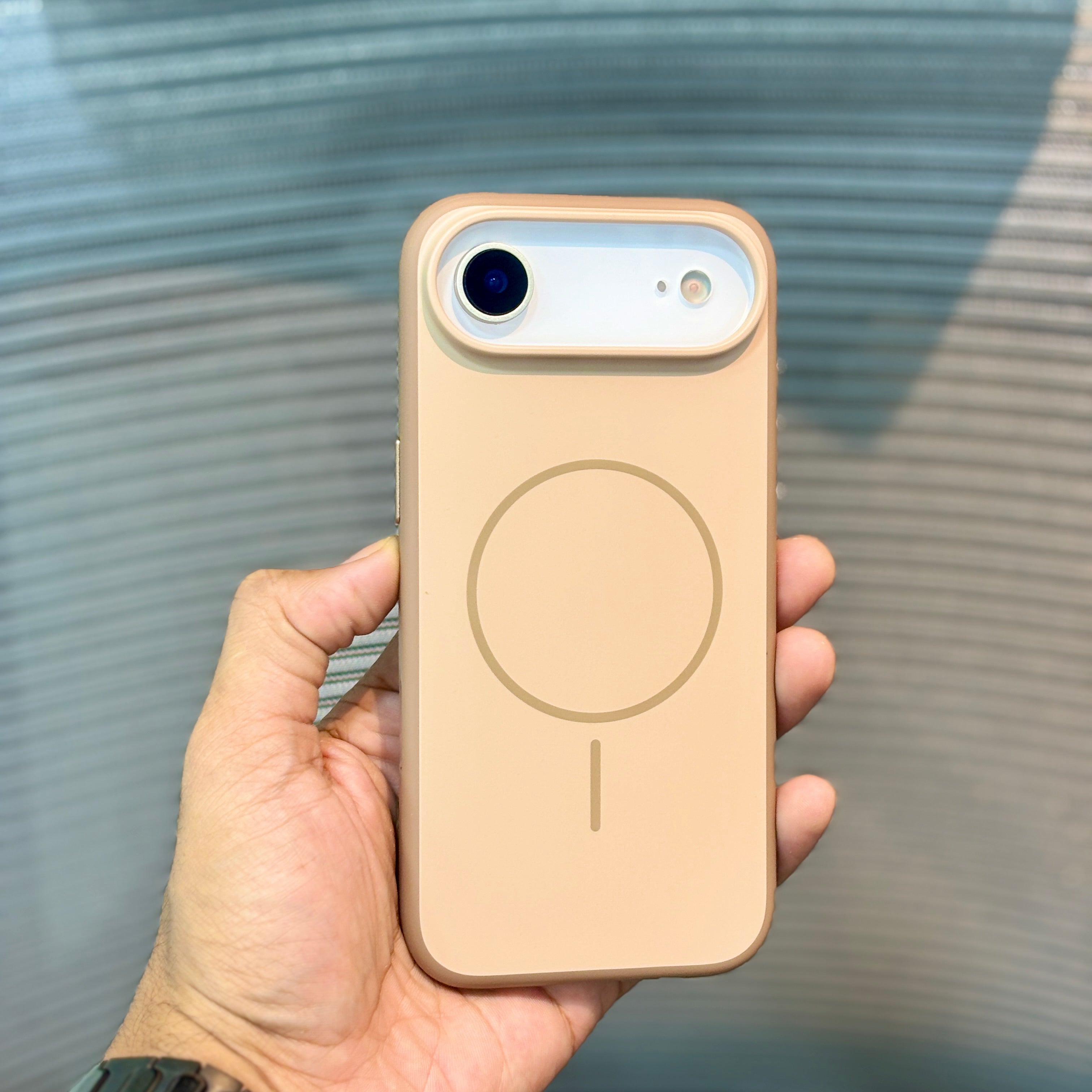 Protective Apple iPhone Back Cover - MatteShield MagSafe iPhone 16 Pro Case