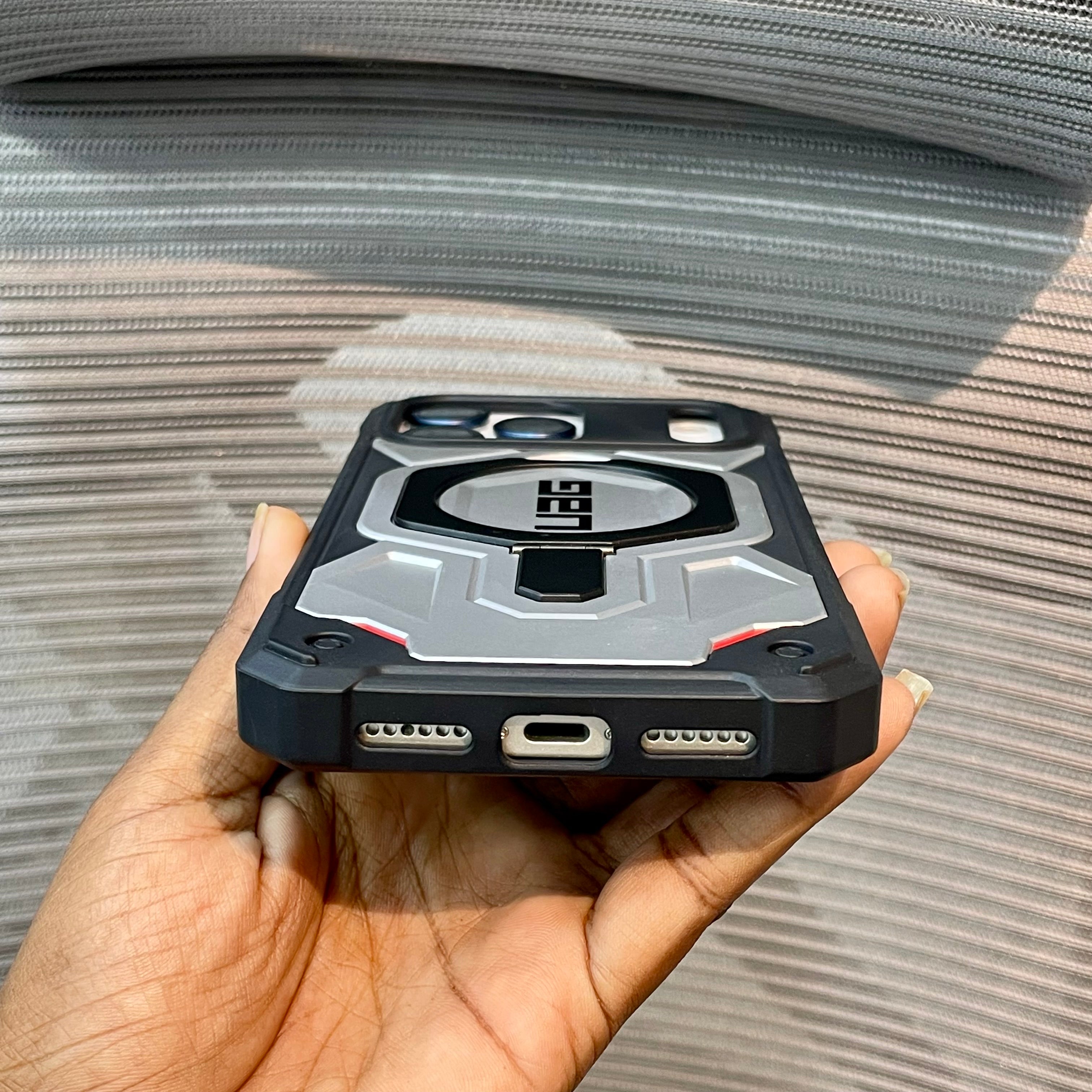 StandCore MagSafe iPhone Case