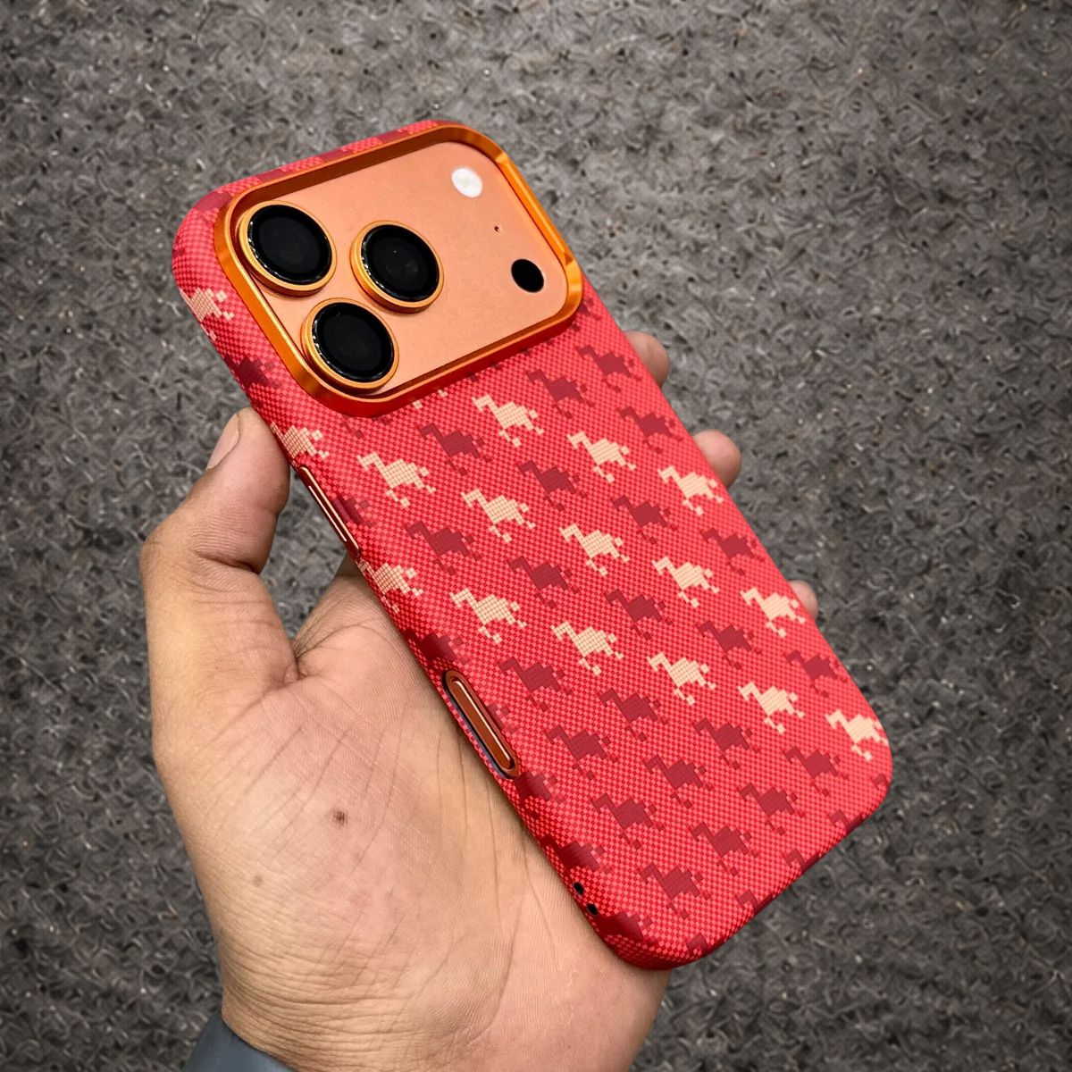 LUXO CARBON MAGSAFE CASE - TITAN TEXTURE CASE