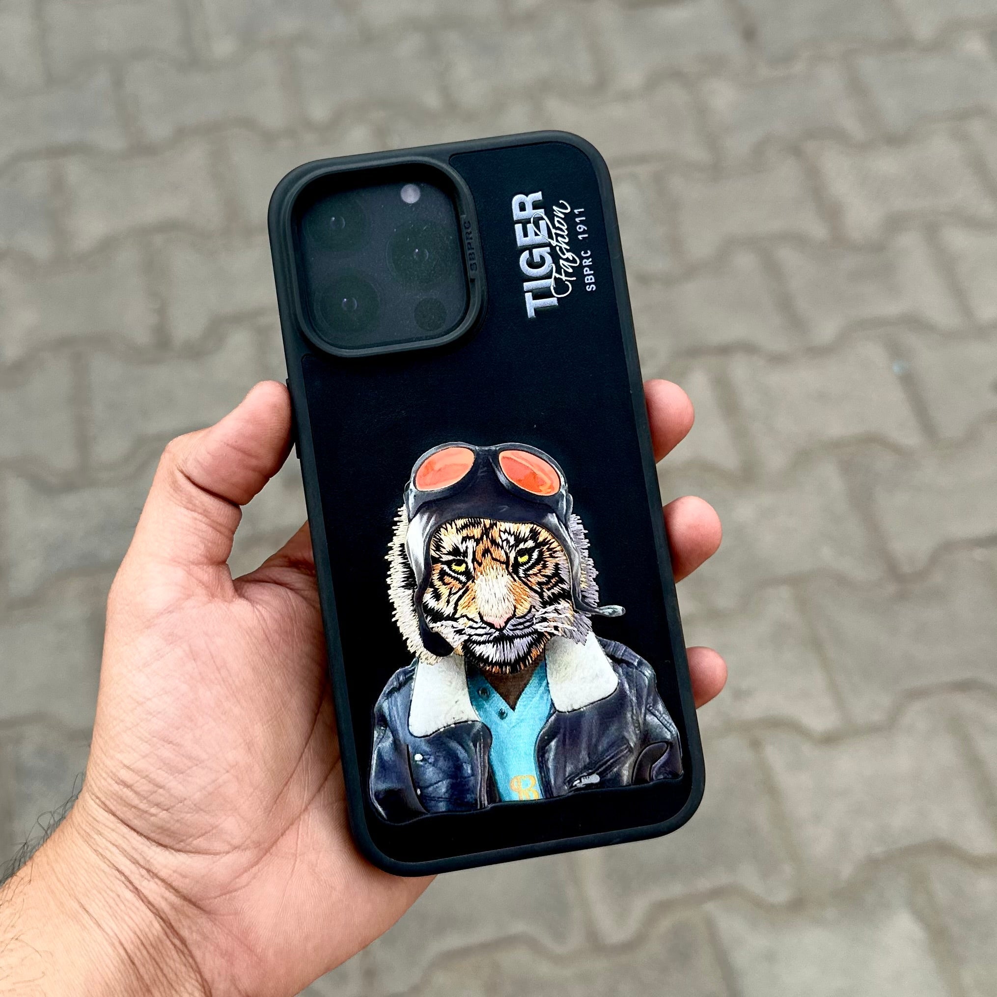 Santa Barbara Fergus-Black ( No. fergusblack ) Mobile Case by CoverMeUp