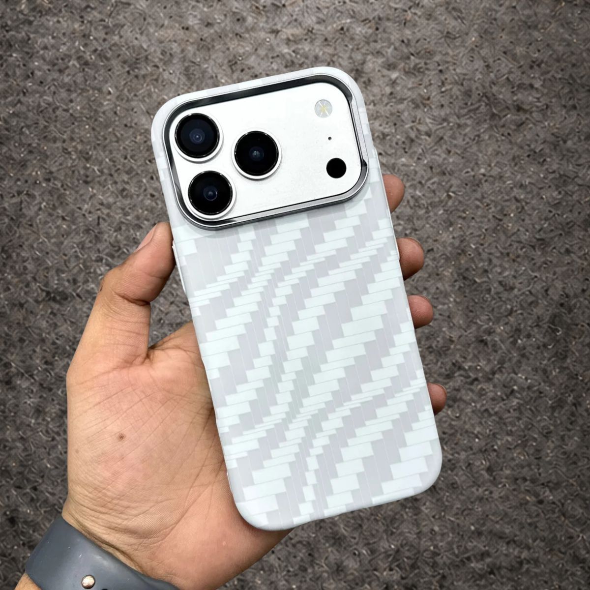 LUXO CARBON CASE-ILLUSION Series