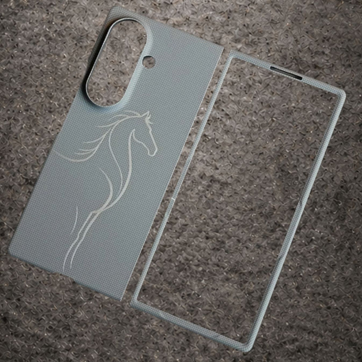 Luxo Carbon Texture Horse Design Slim Magsafe Case