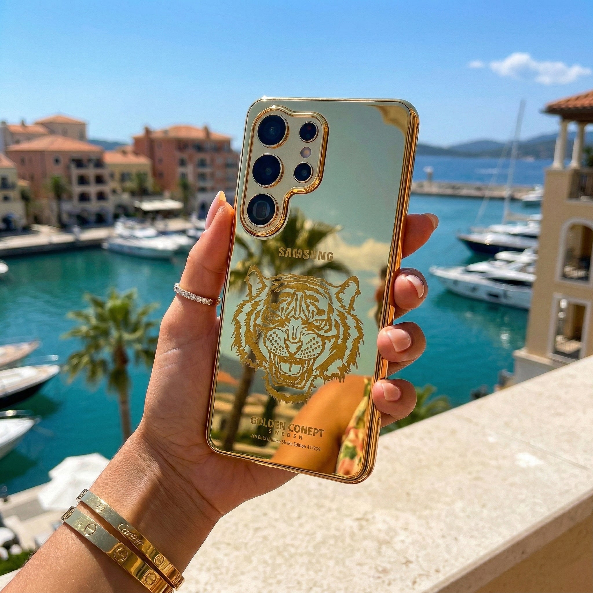 Galaxy S26 Series Crafted Gold Luxurious Camera Protective Case Mobile Case by CoverMeUp - Style 2