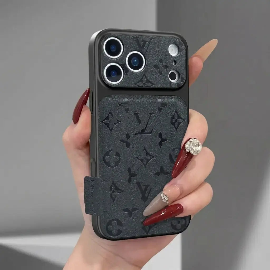 Louis Dark Signature Case