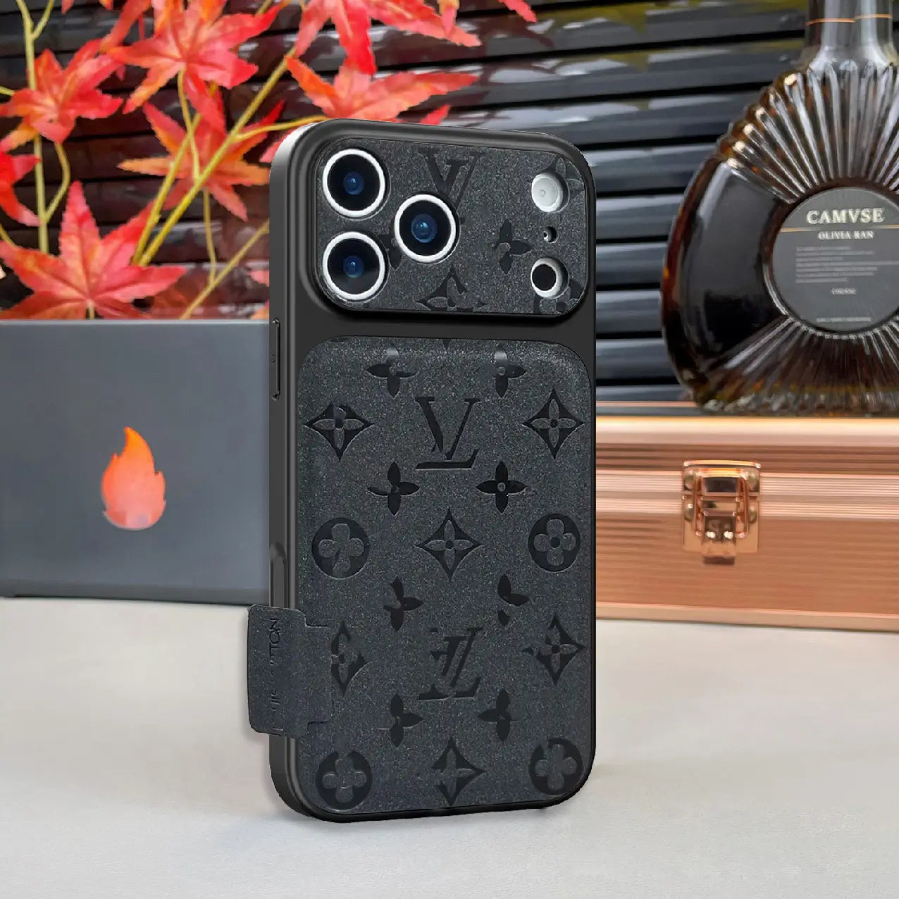 Louis Dark Signature Case