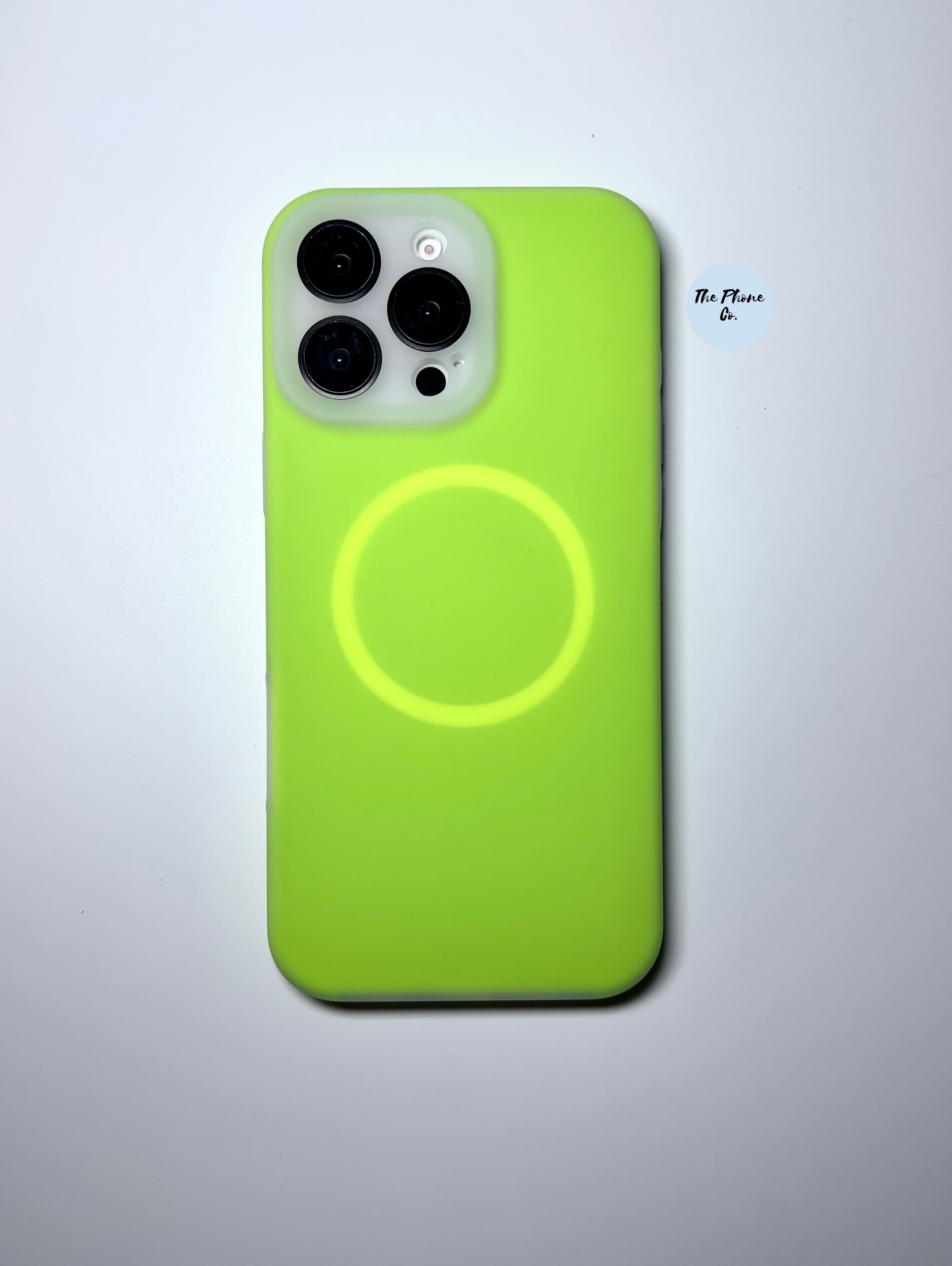 Protective Apple iPhone Back Cover - Solid MagSafe iPhone Case - Style 2