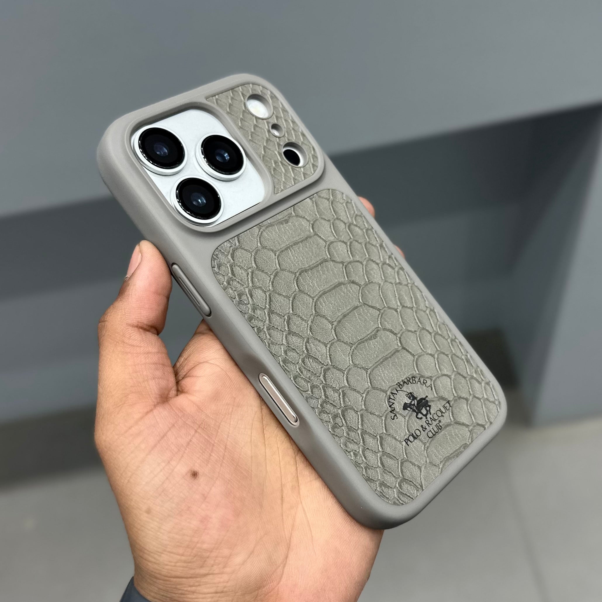 Santa Barbara Knight Case with Magsafe-Grey ( No. 2025 )