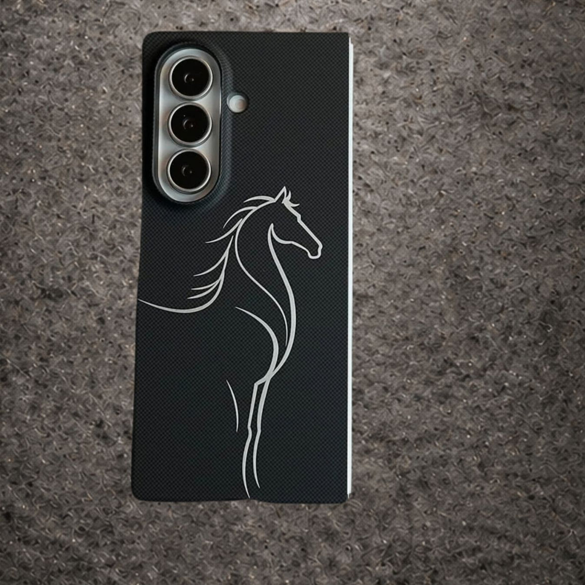Luxo Carbon Texture Horse Design Slim Magsafe Case