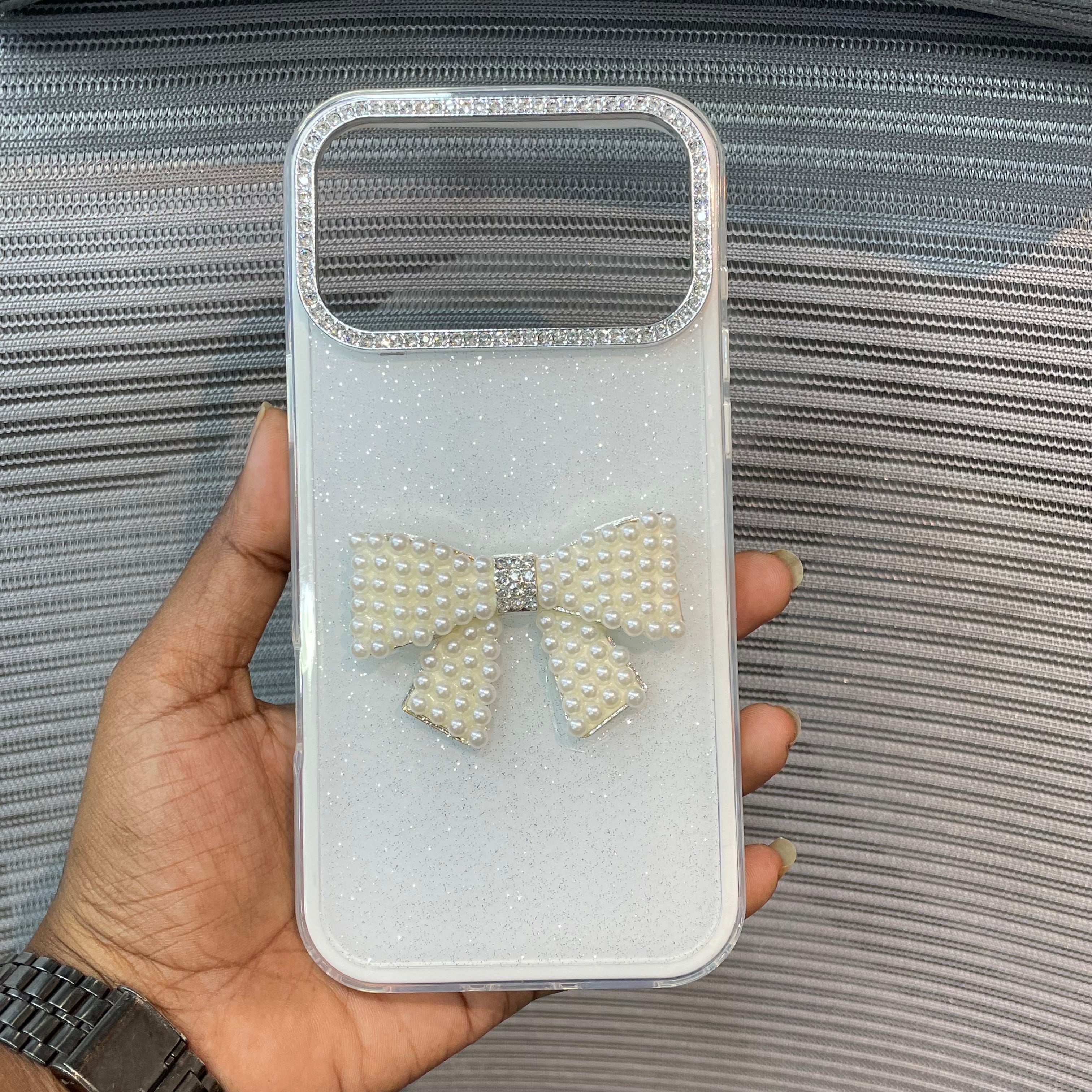 BowÉlite Glitter iPhone 17 Series Case