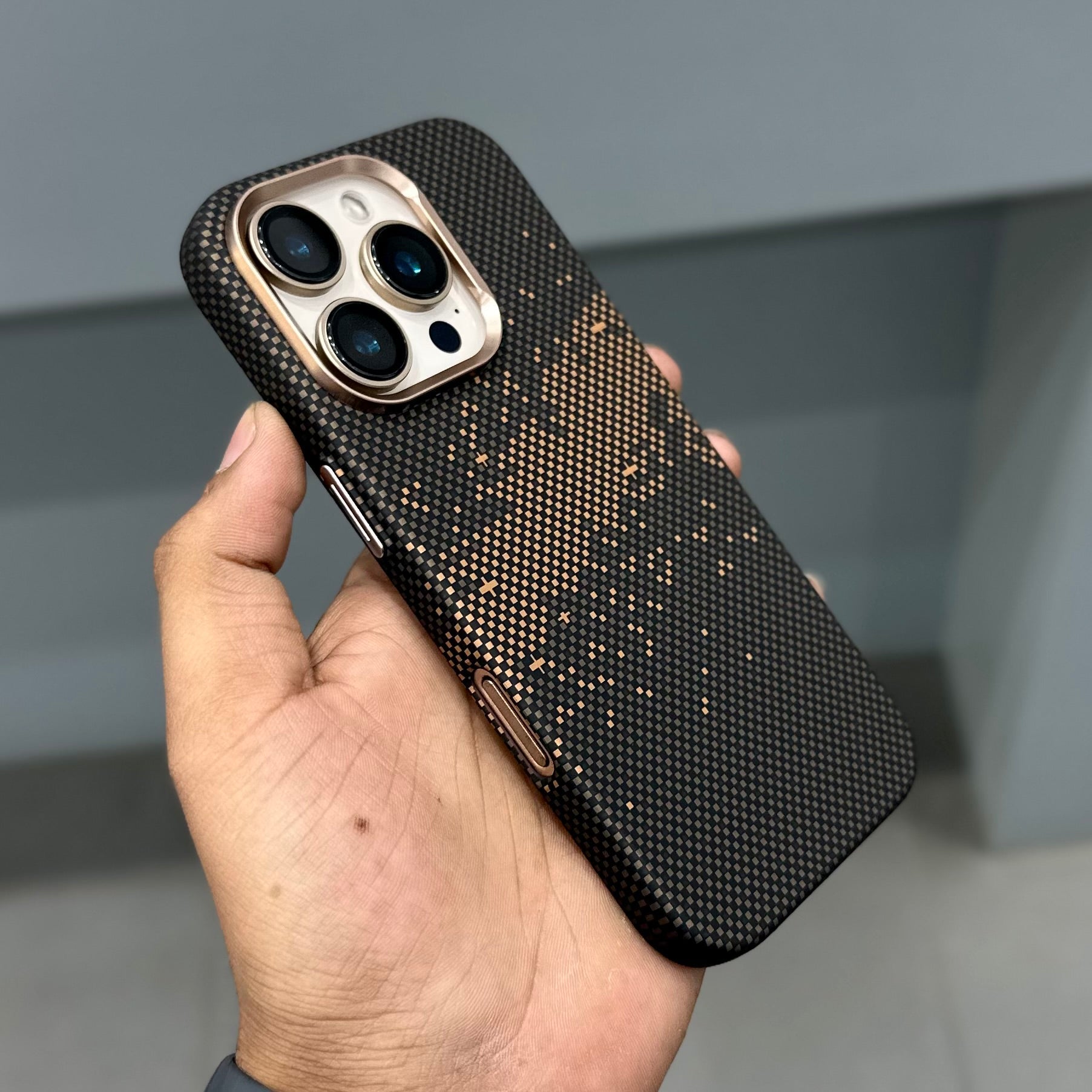 LUXO MAGSAFE CASE - BROWN STARS ( No. 3580 )