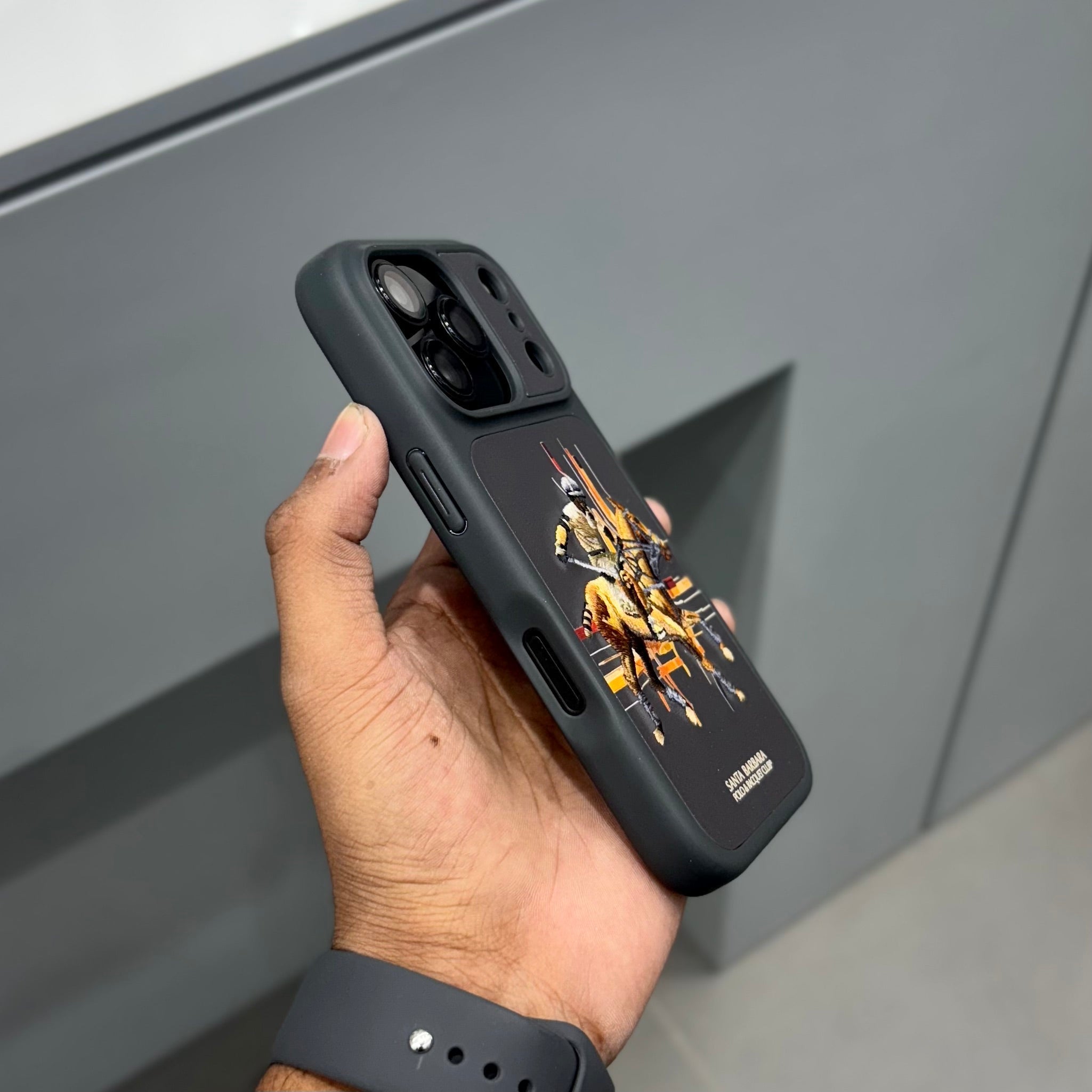 Santa Barbara cedric black Case-Black ( No. 2009 ) 17 Series Mobile Case by CoverMeUp - Style 2