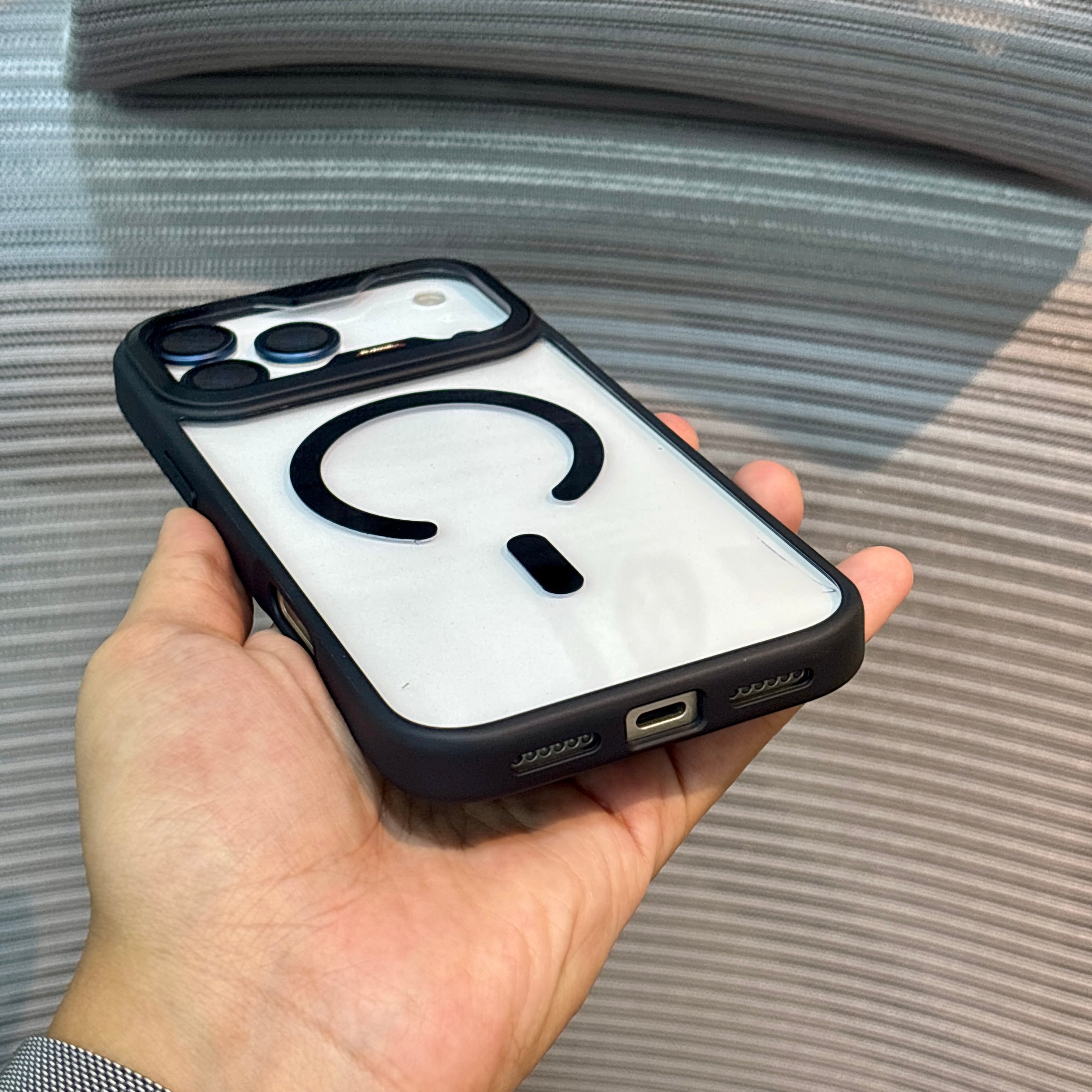 VeilGrid MagSafe iPhone 17 Series Case