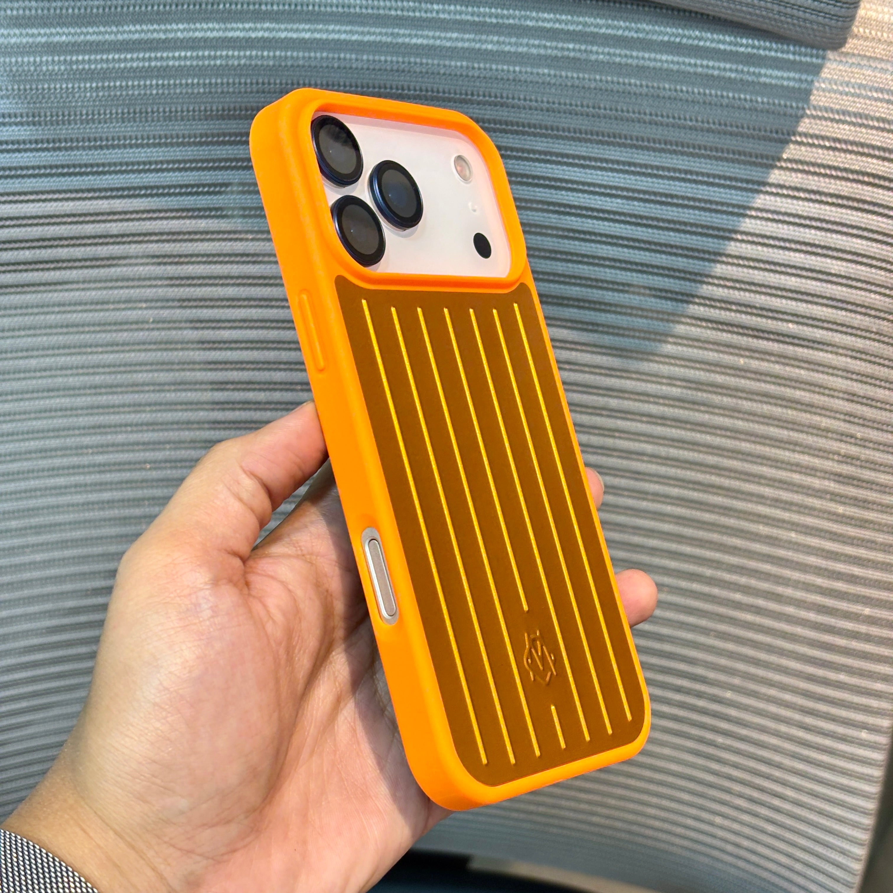 Protective Apple iPhone Back Cover - GrooveShield Aluminium iPhone 17 Pro Case - Style 4