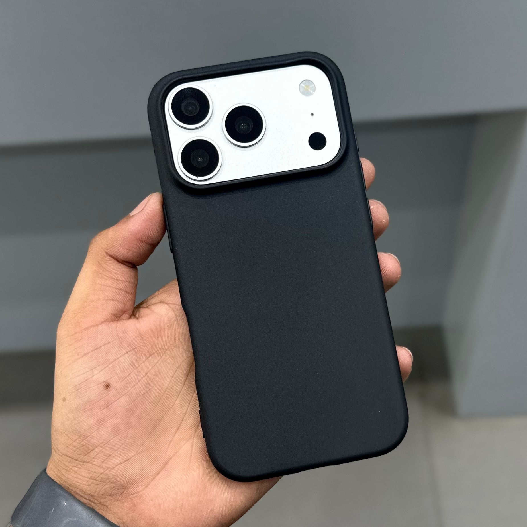 CMAQ PHANTOM BLACK CASE ( No. 3737 )