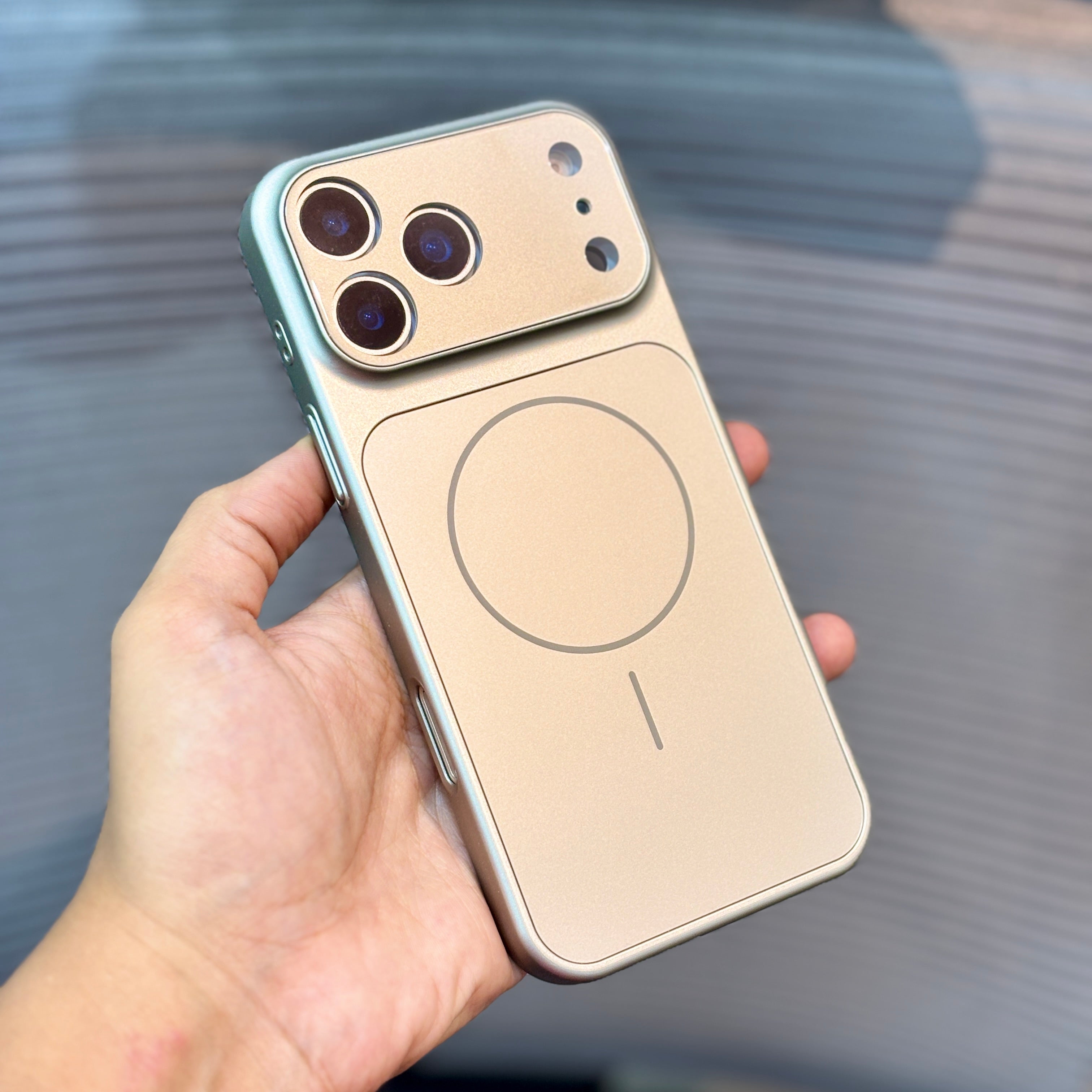 Protective Apple iPhone Back Cover - CoreGuard MagSafe iPhone 16 Series Case - Style 4