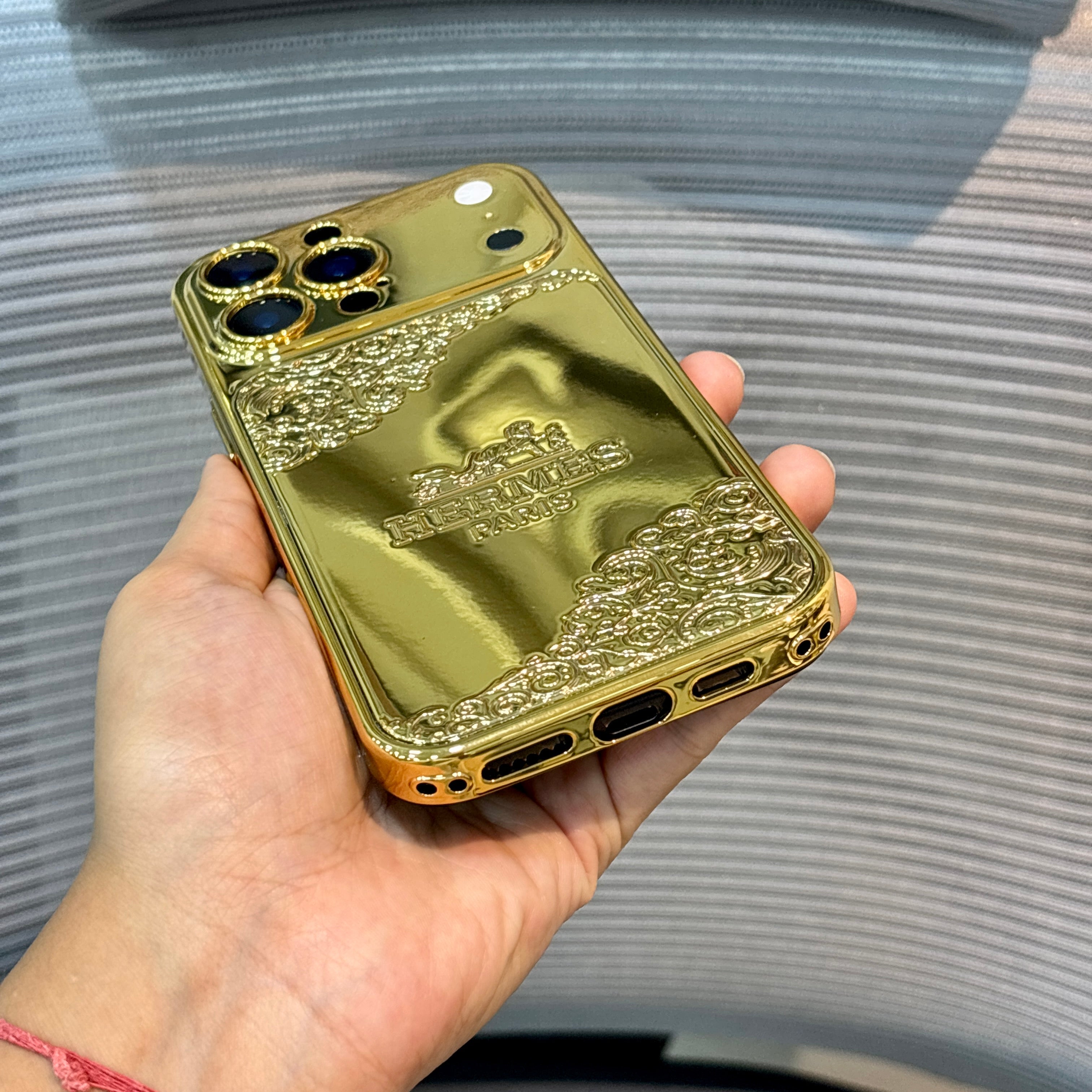 Protective Apple iPhone Back Cover - GoldMark Mirror iPhone 17 Series Case - Style 6