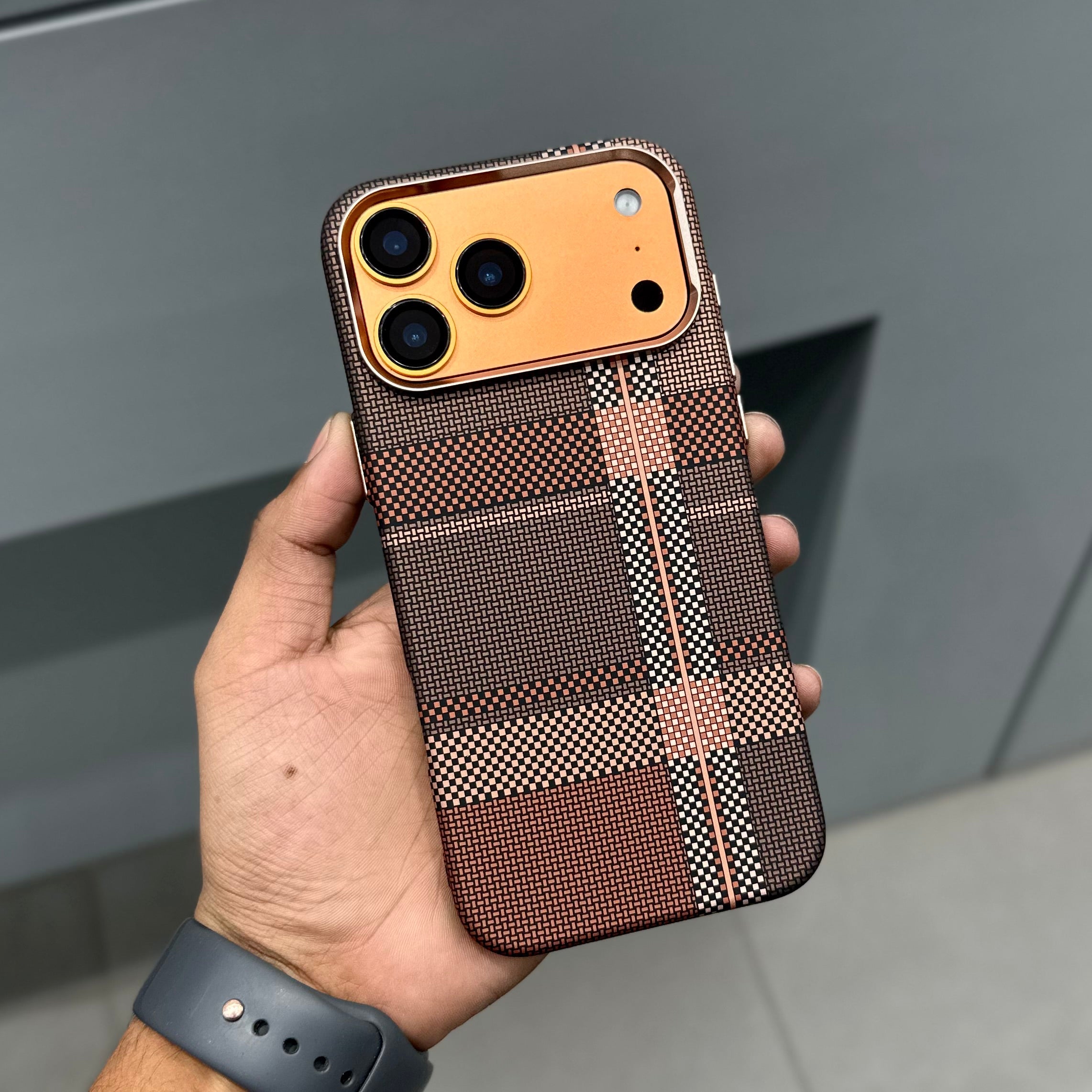 LUXO BROWN CHECK 3.0 WITH MAGSAFE CASE ( No. 2680 ) Mobile Case by CoverMeUp