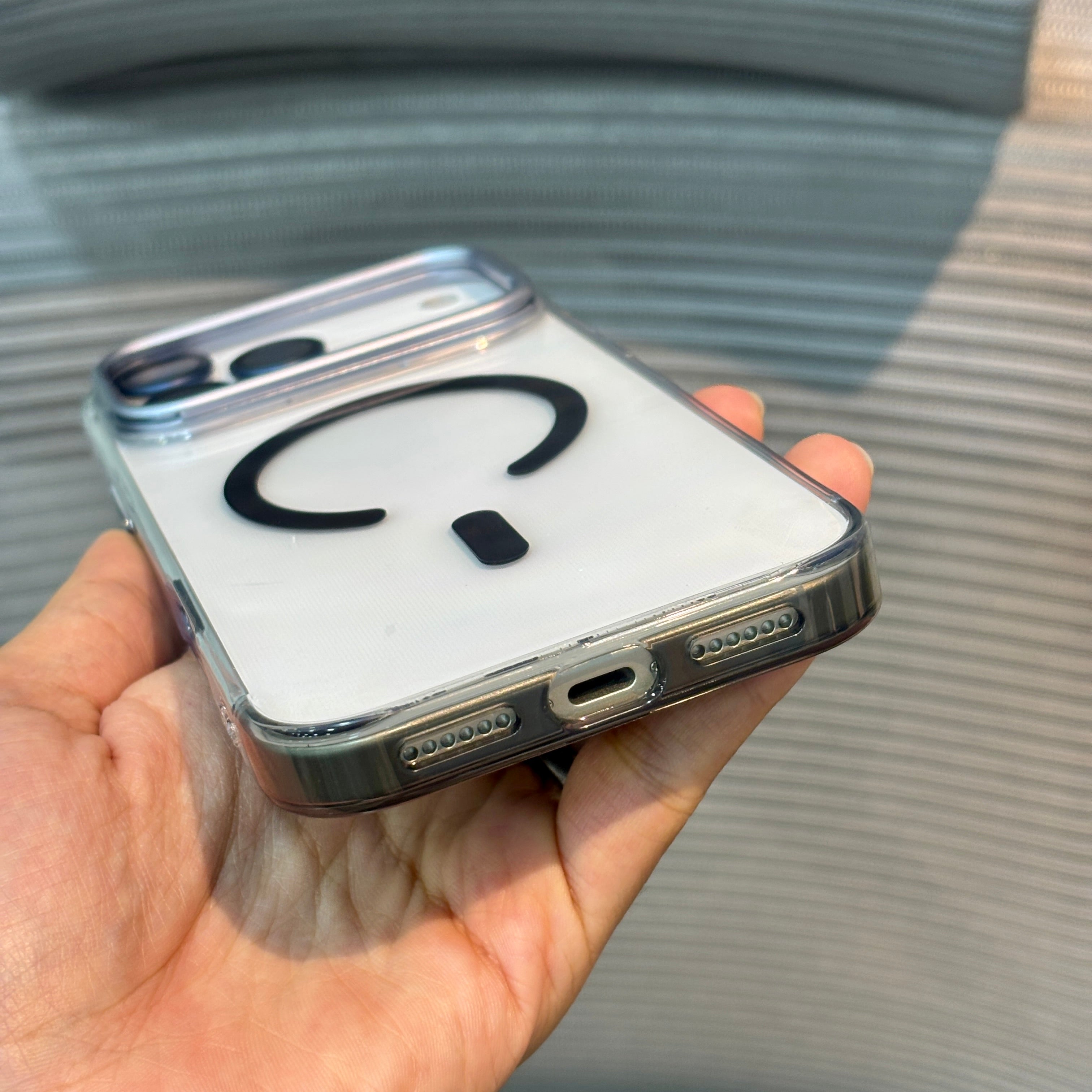 ClearStand MagSafe iPhone 17 Pro Max Case