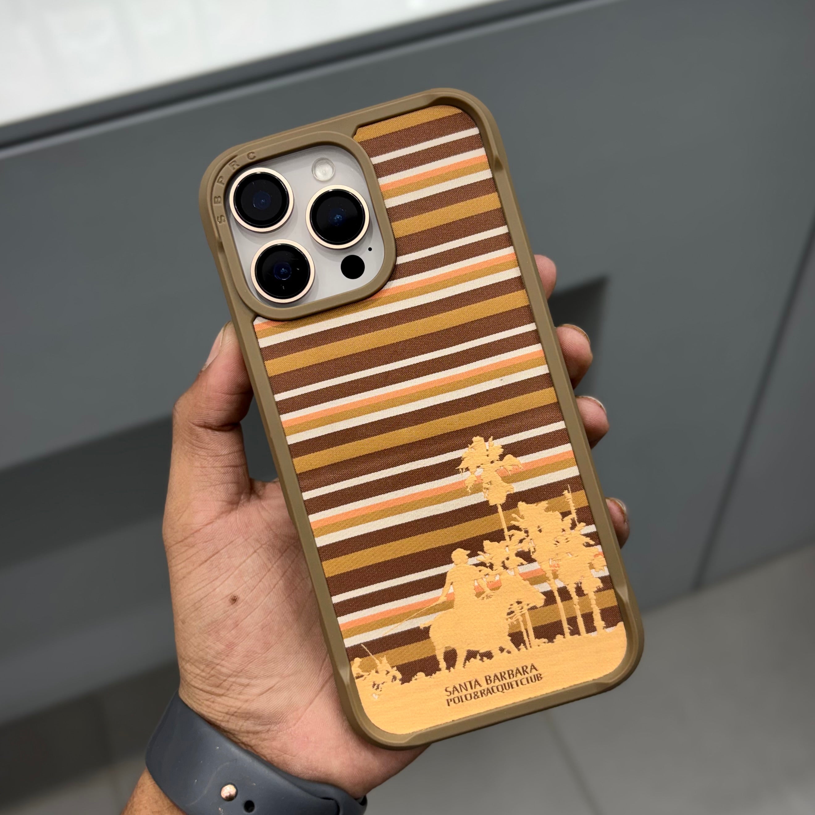 SANTA BARBRA ELIJAH Magsafe - Brown ( No. 2340 ) Mobile Case by CoverMeUp