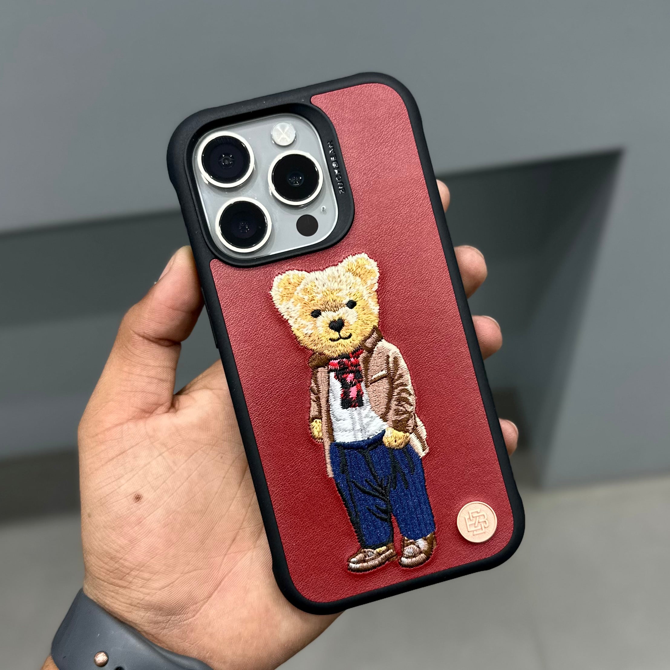 ZUCK BEAR LONDON CLASSIC - BURGUNDY ( No. 3338 ) Mobile Case by CoverMeUp