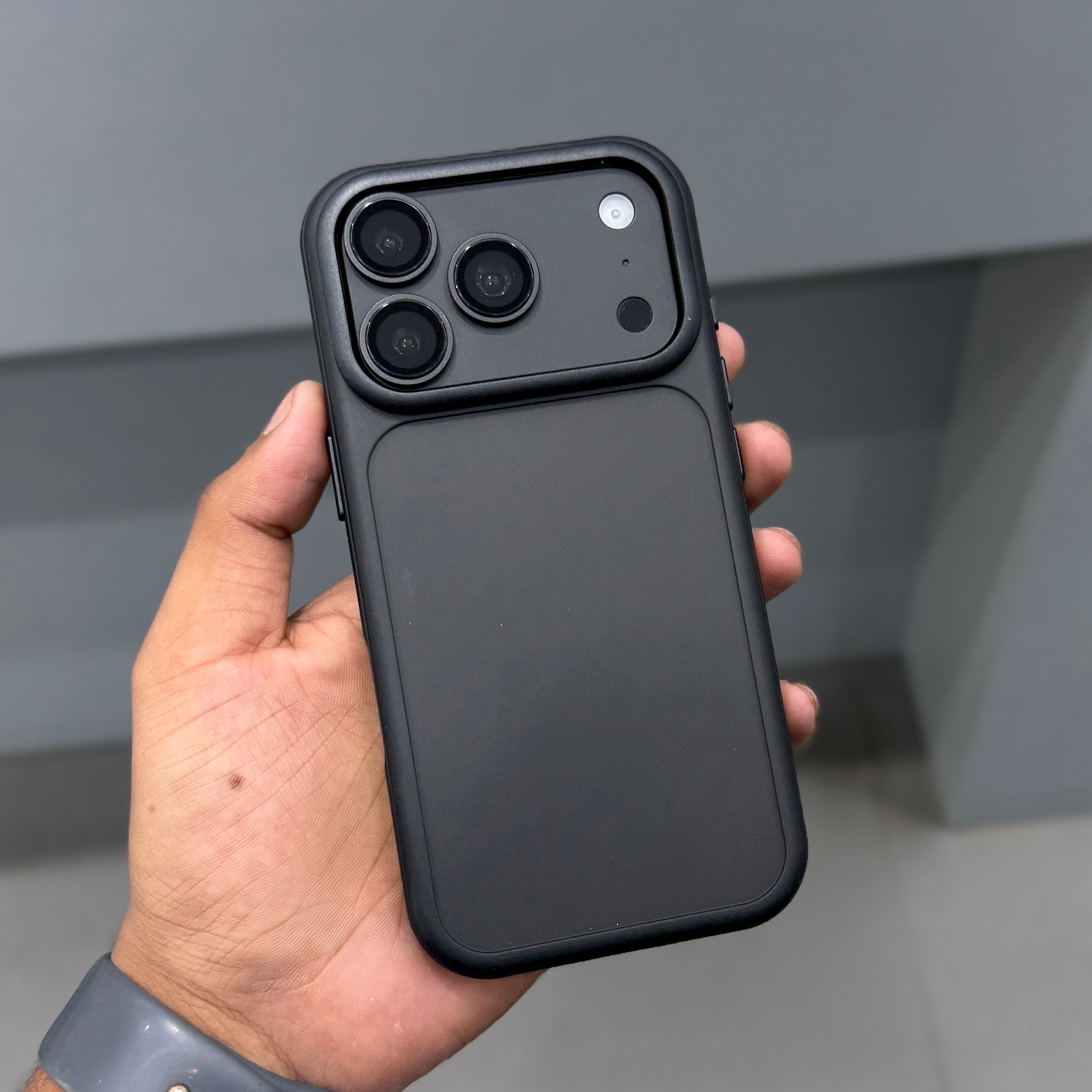 DYNAMYK FROST CASE - BLACK ( No. 3902 )