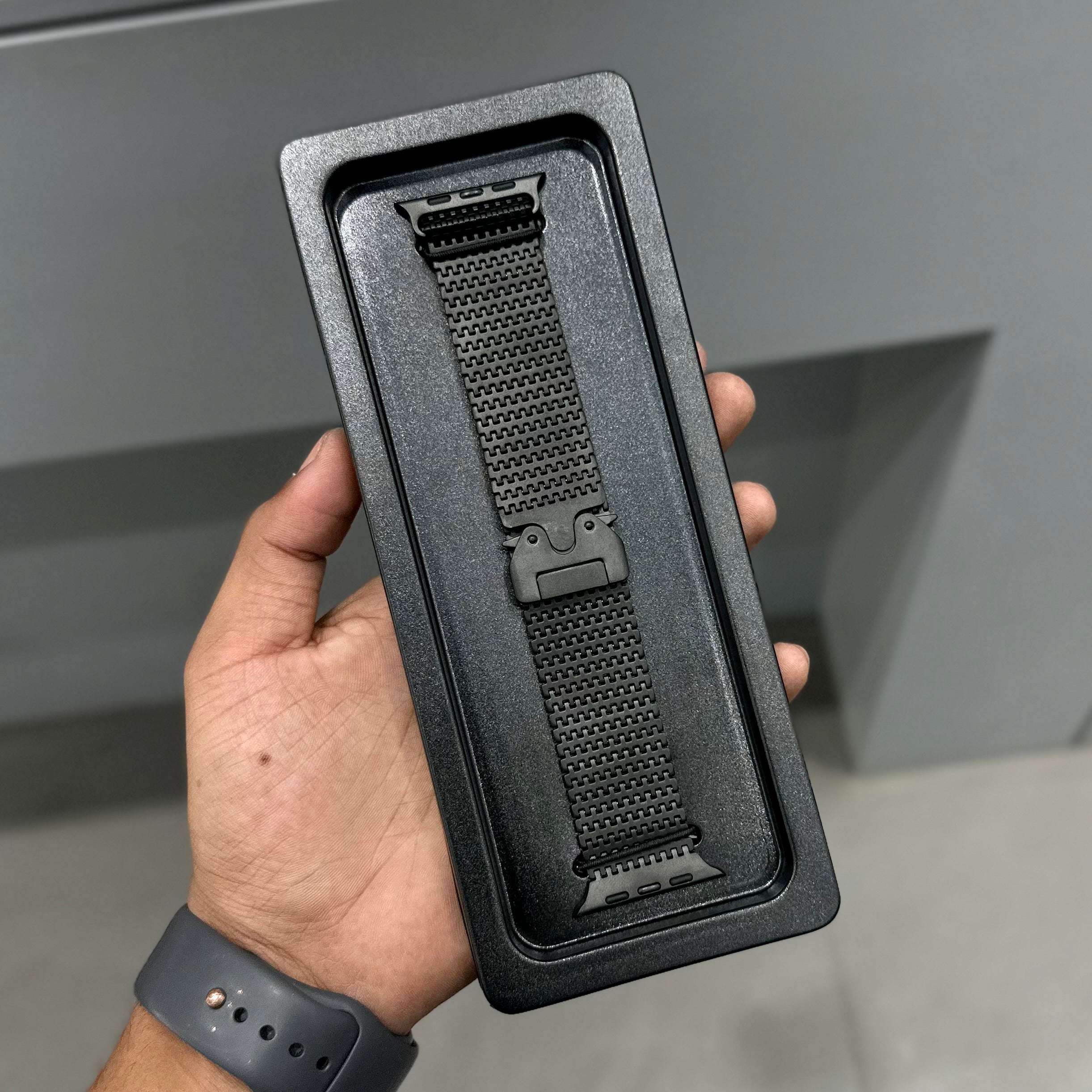 MA LOOP STRAP - BLACK ( No. 3326 ) Mobile Case by CoverMeUp