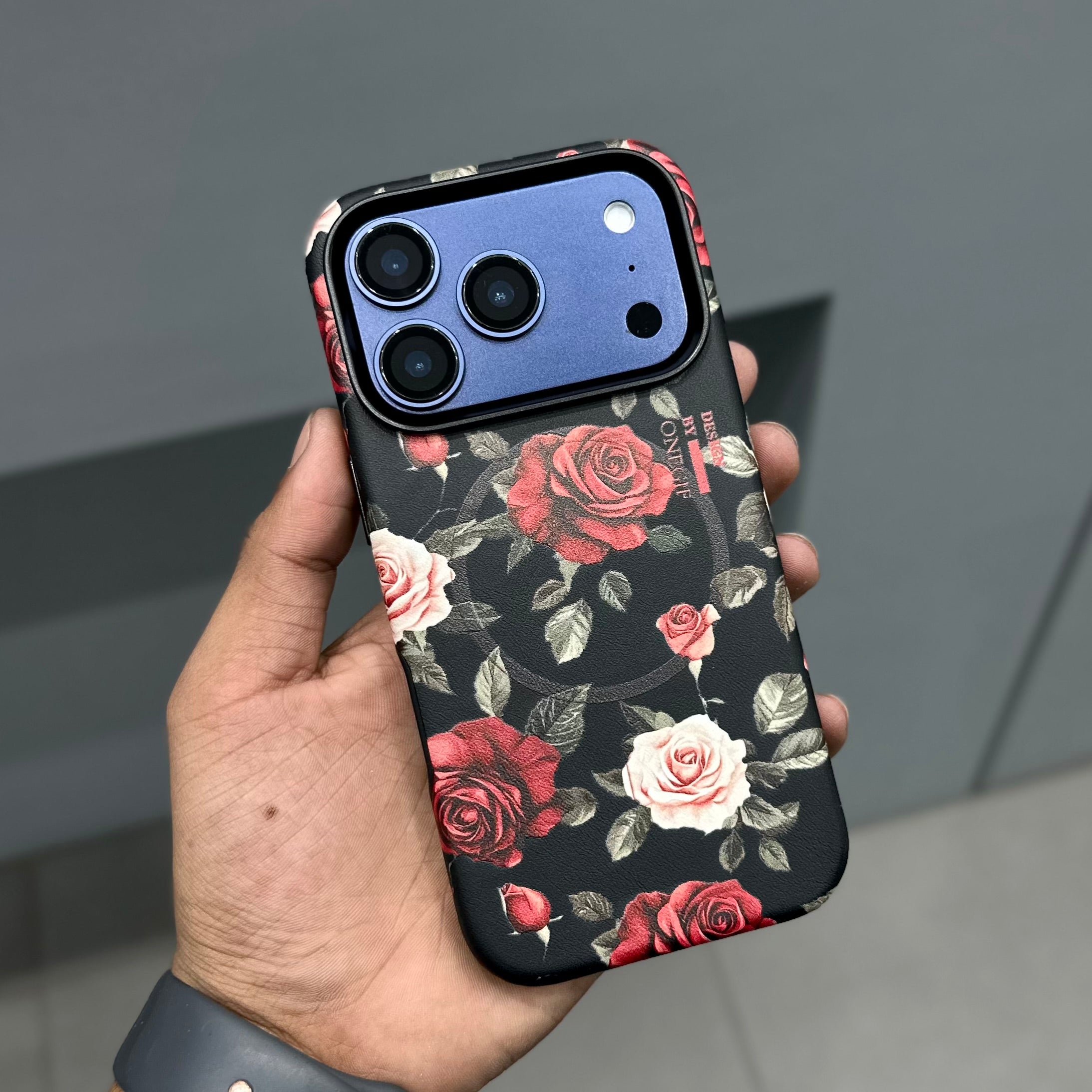 ONEGIF FLORAL EMPRESS EDITION MAGSAFE CASE - BLACK ( No. 2689 ) Mobile Case by CoverMeUp - Style 2