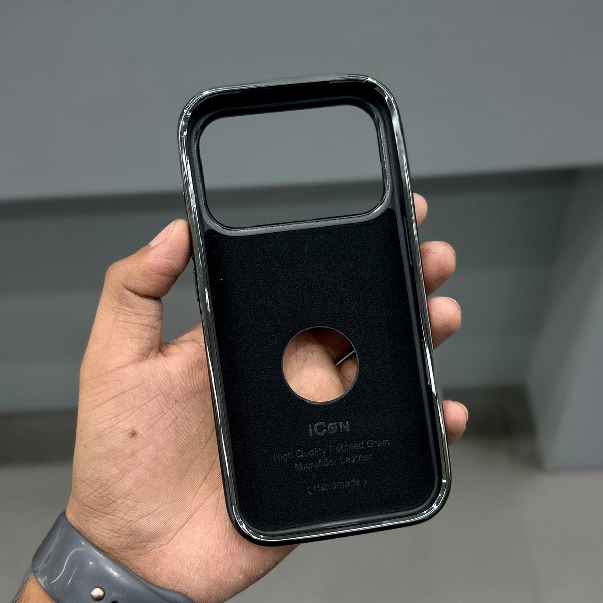 Icon Classic Series Case for iPhone 18 Series - brown