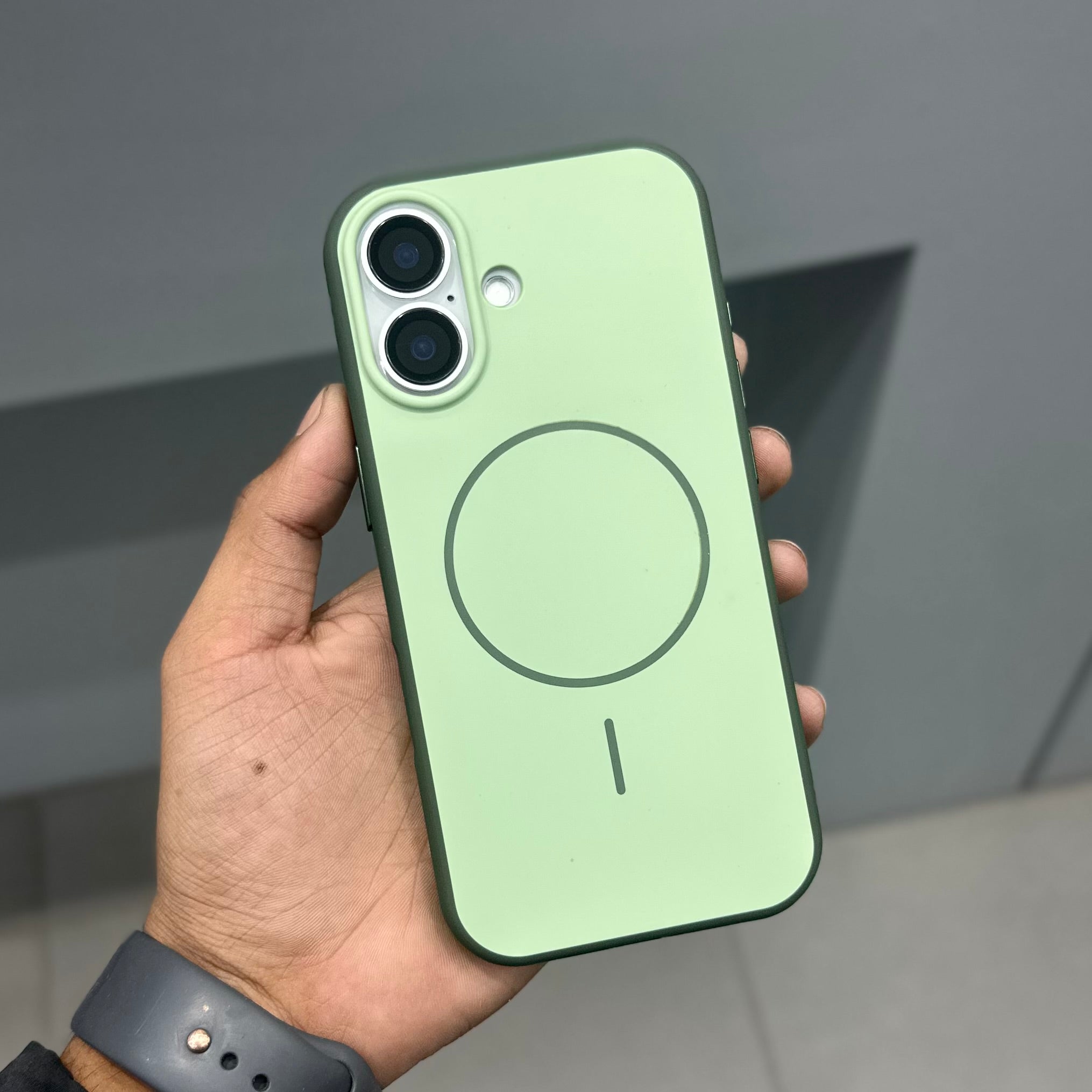 ROCKET LOOP CASE WITH MAGSAFE - GREEN ( No. 2663 ) Mobile Case by CoverMeUp