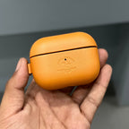 ORWEL SERIES AIRPODS CASE - TAN BROWN ( No. 3443 )