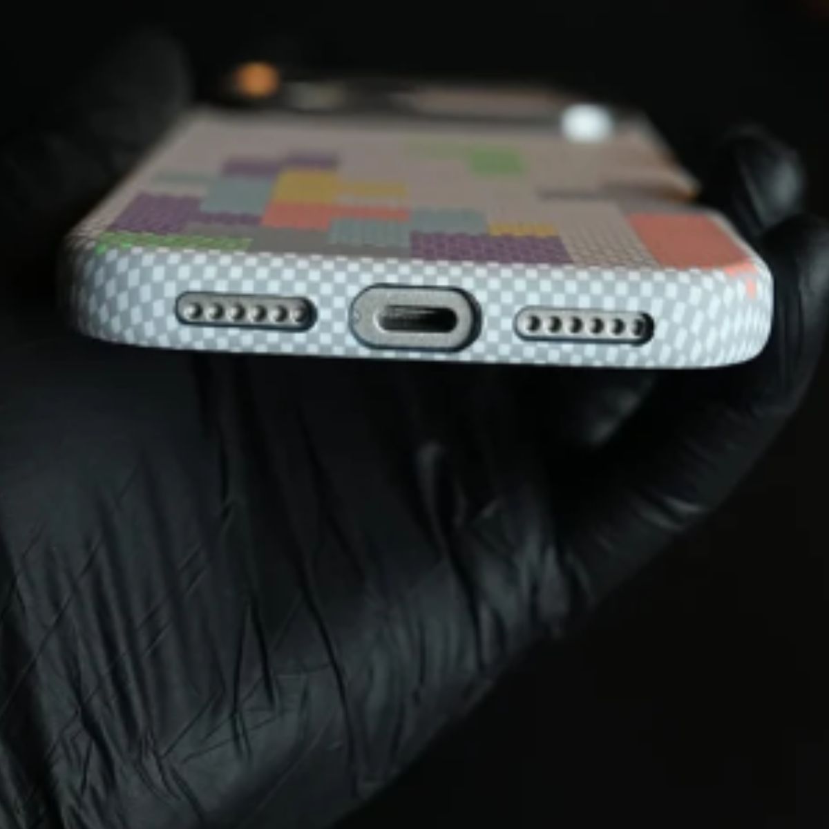 Luxo Tetris Pattern Carbon Fiber Texture Magsafe Case
