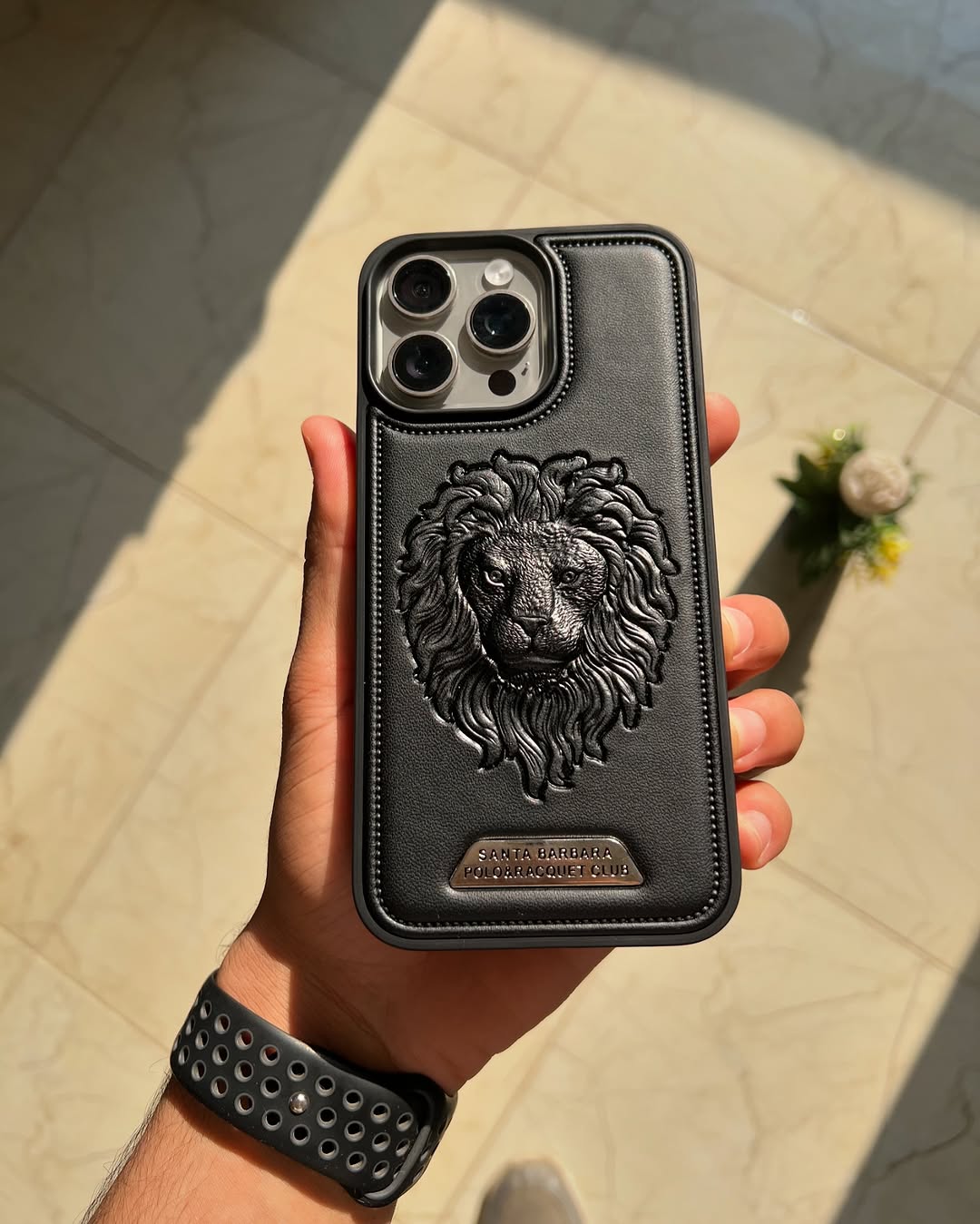 Pure Leather Lion Case with Inside Cloth for iPhone 16