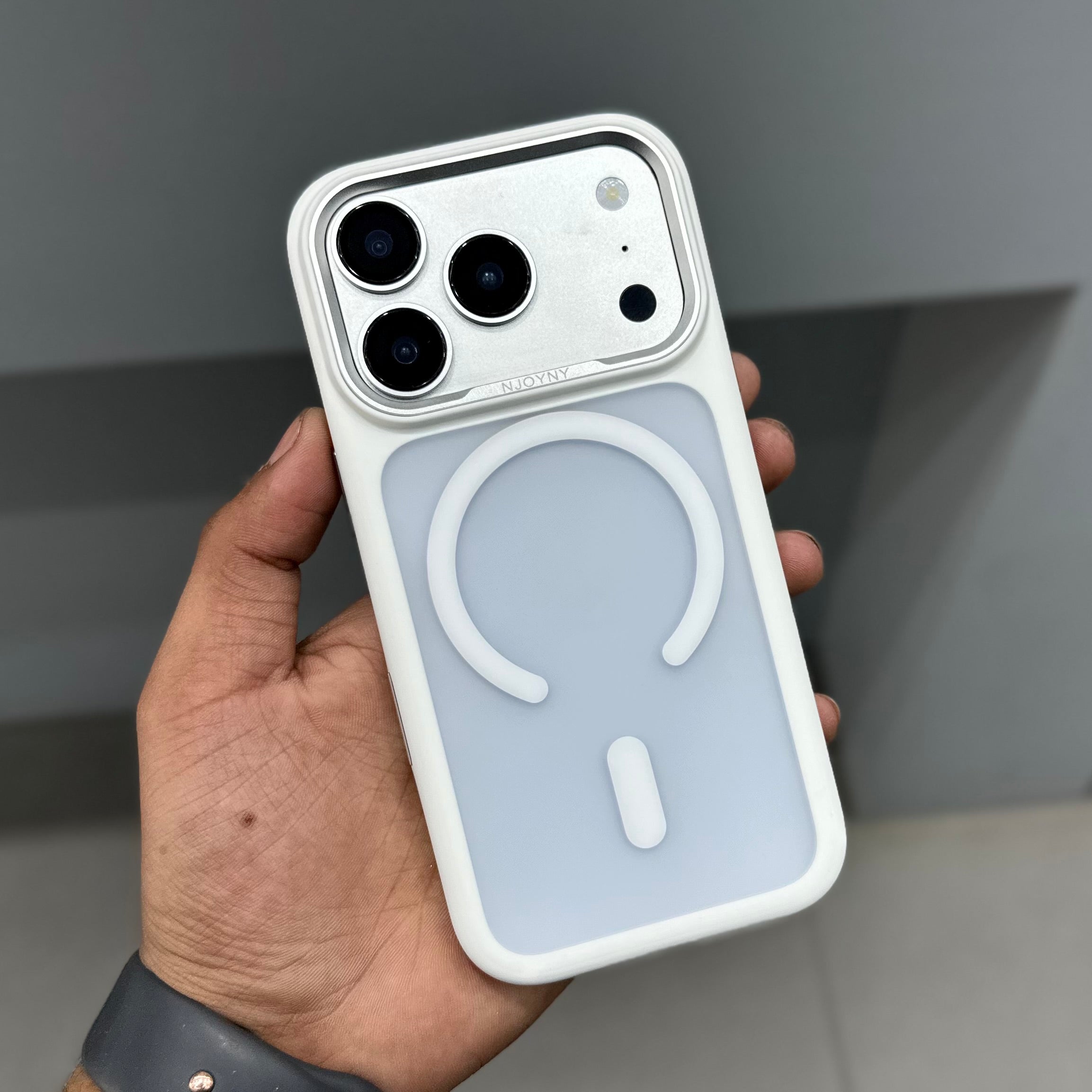 NY FROST NOP CASE - WHITE ( No. 3052 ) Mobile Case by CoverMeUp