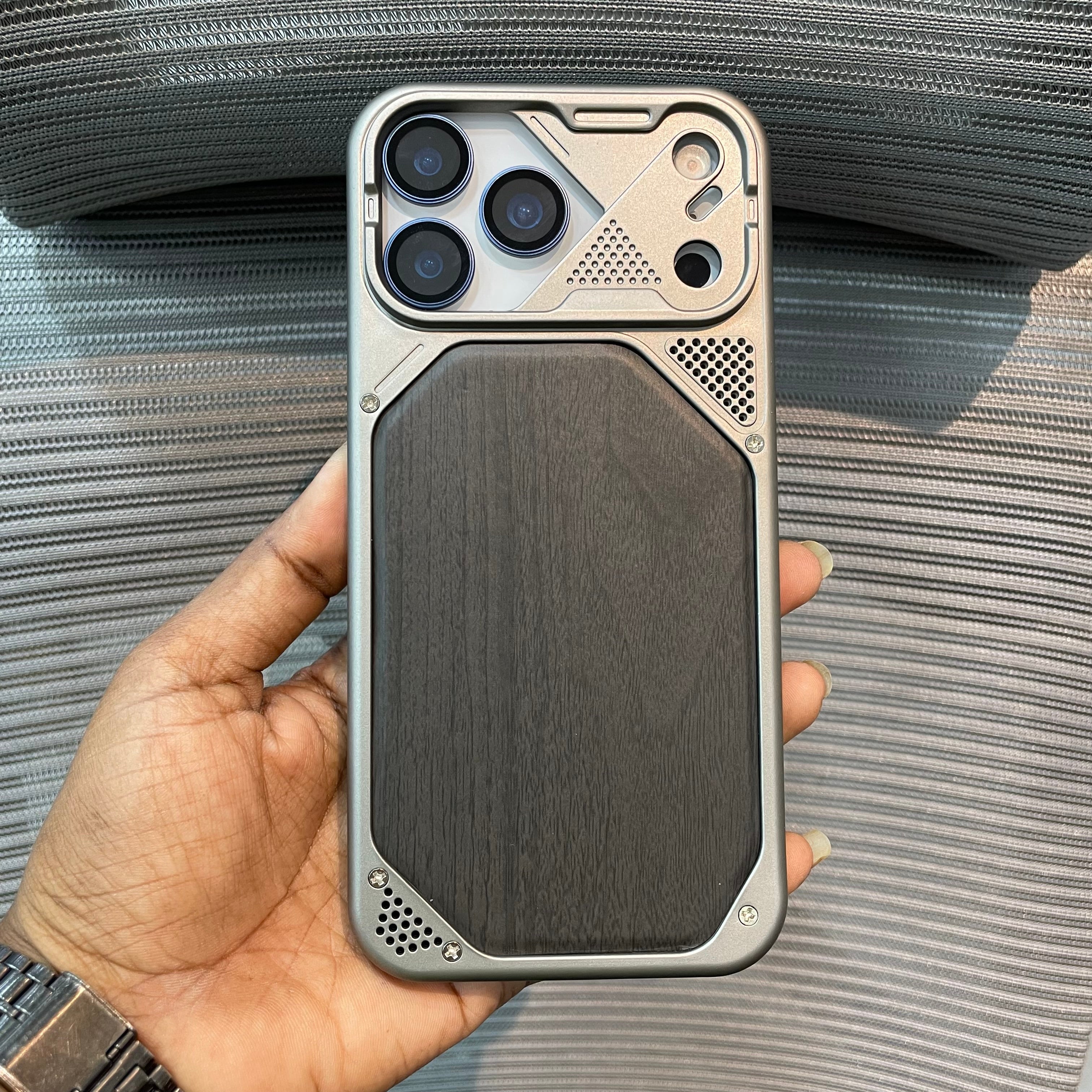 WoodFrame Slim iPhone 17 Pro Max Case