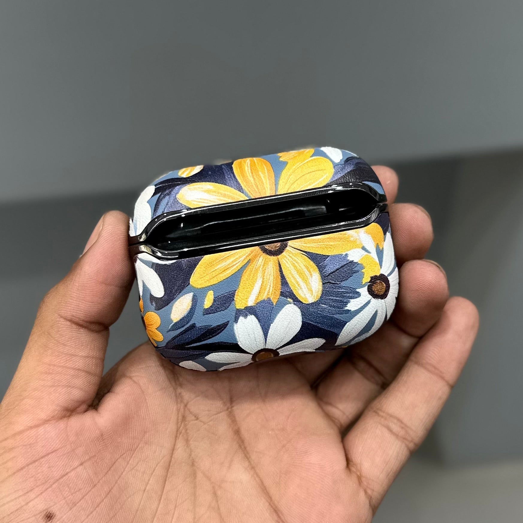 TRANZO AIRPODS CASE - SKY BLUE ( No. 3396 )