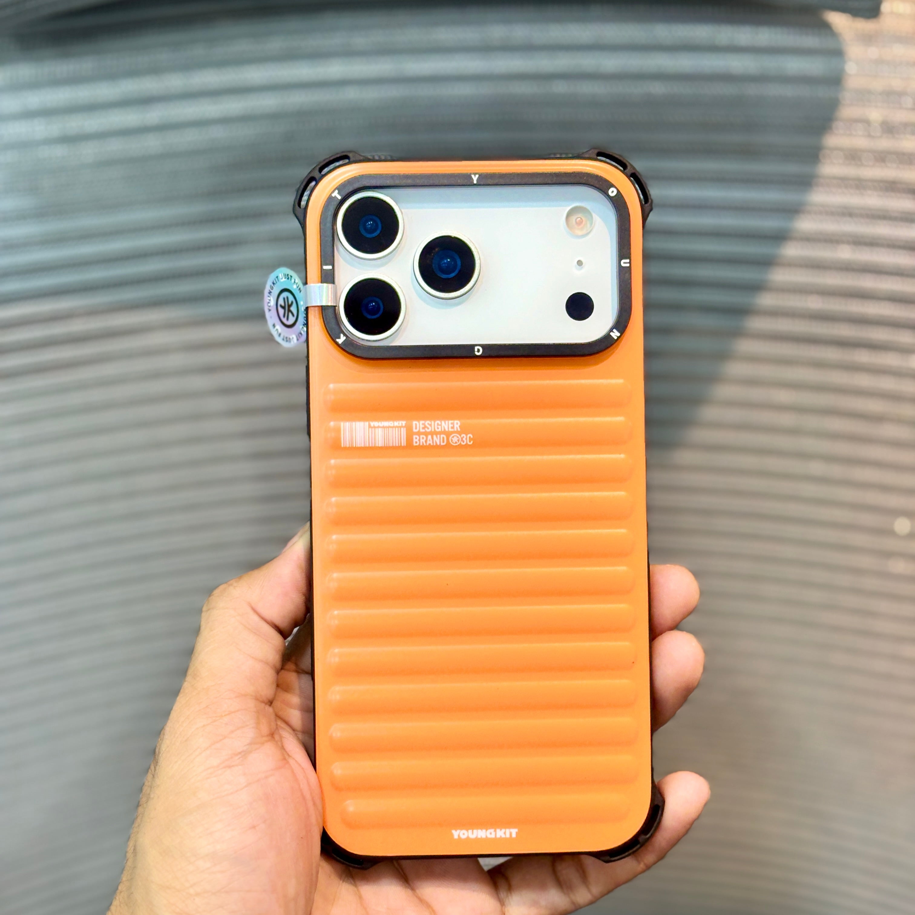 Luxora Wave MagSafe iPhone 17 Pro Case