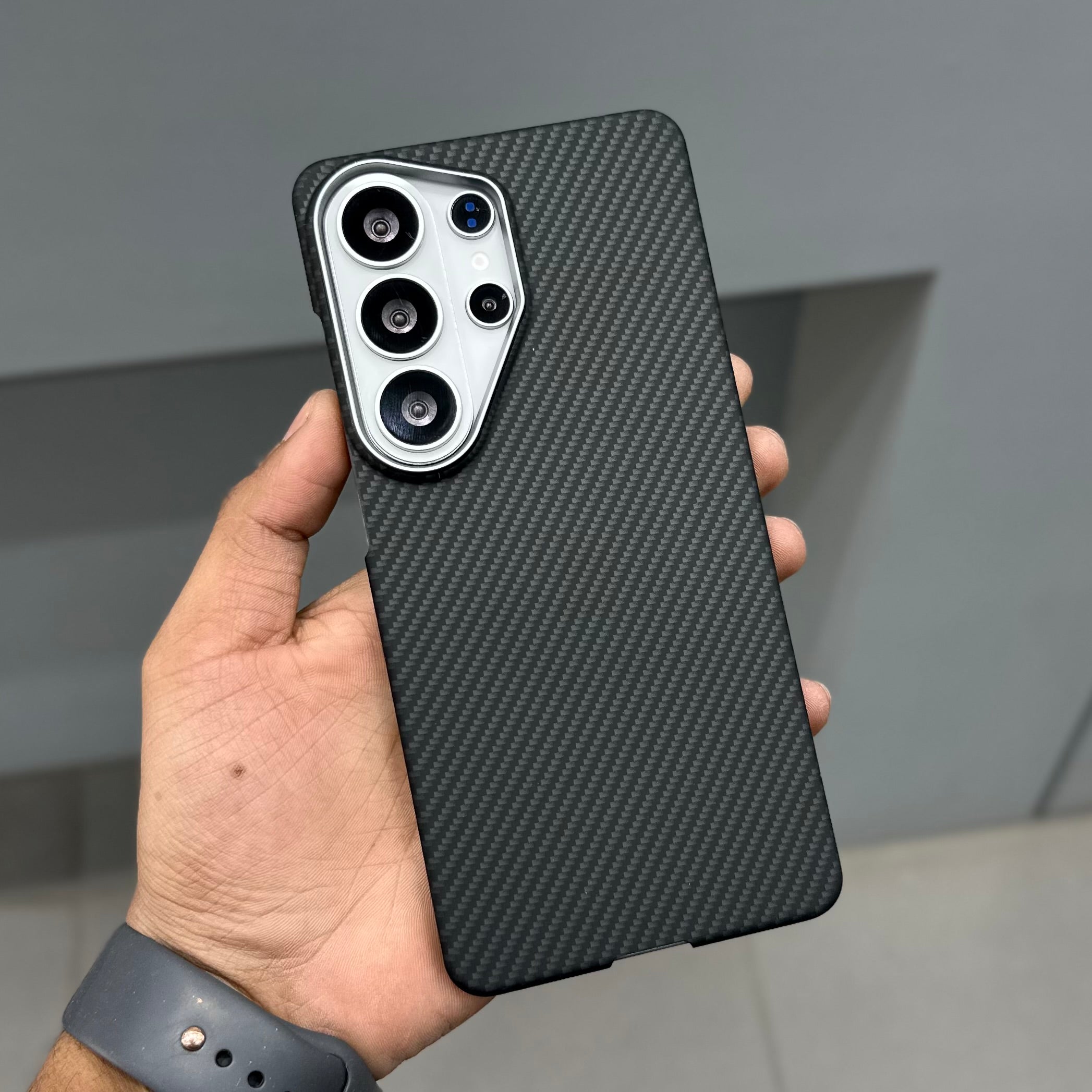 ICON CARBON CASE - ANDRIOD - BLACK ( No. 3060 ) Mobile Case by CoverMeUp
