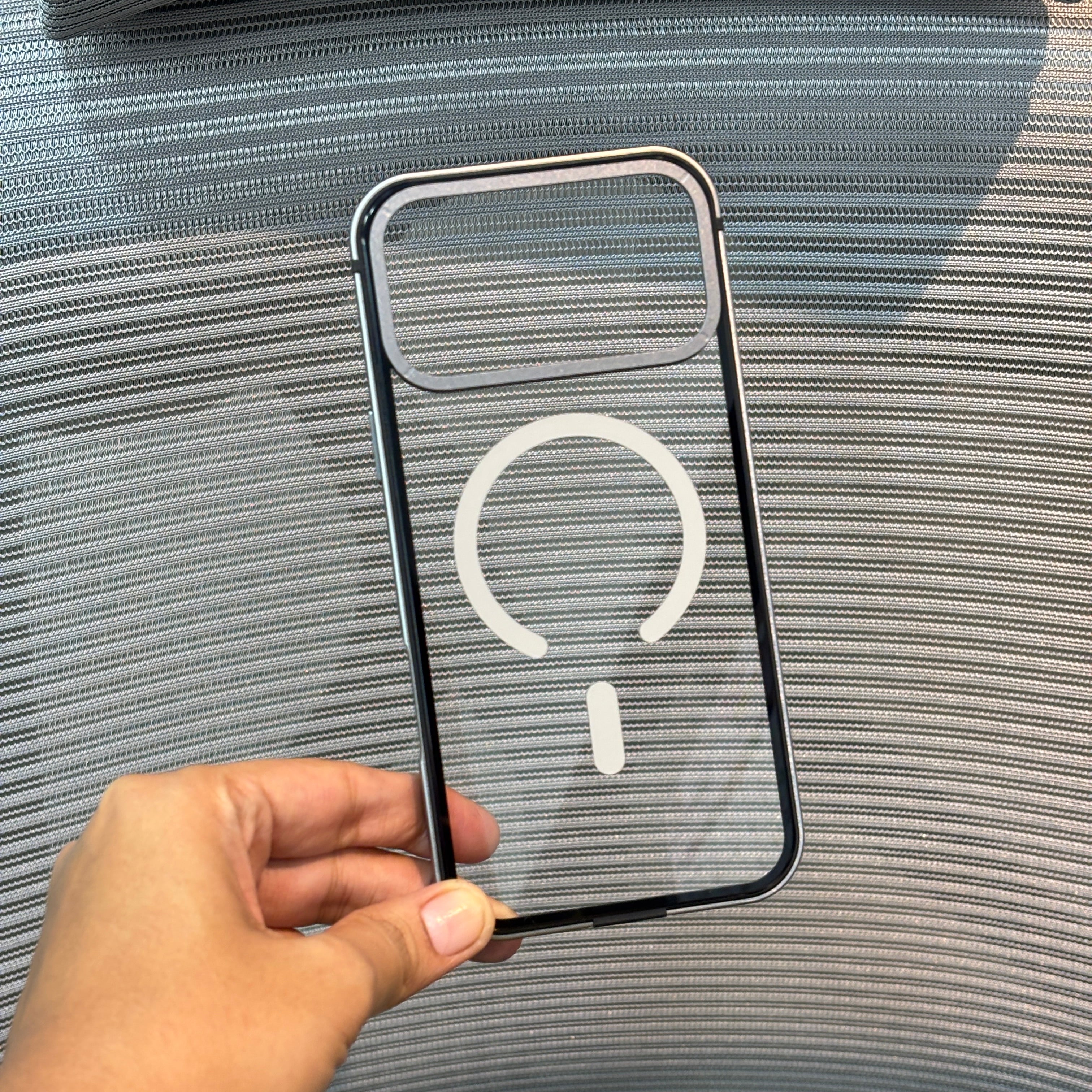 LumiFrame MagSafe iPhone 17 Pro Max Case